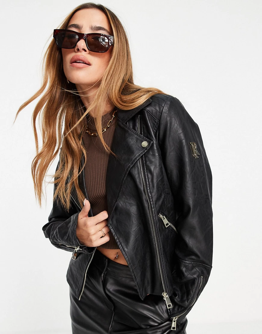 River Island – Bikerjacke aus Kunstleder in Schwarz mit Logo günstig online kaufen