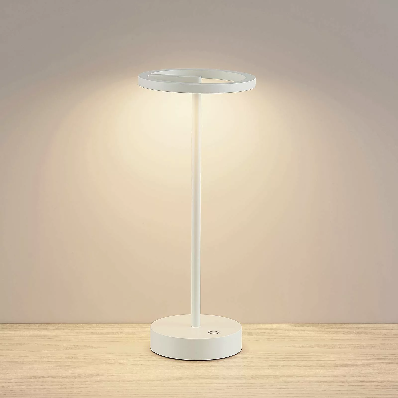Lucande LED-Akkutischlampe Halona, weiß, Alu, USB, IP54 günstig online kaufen