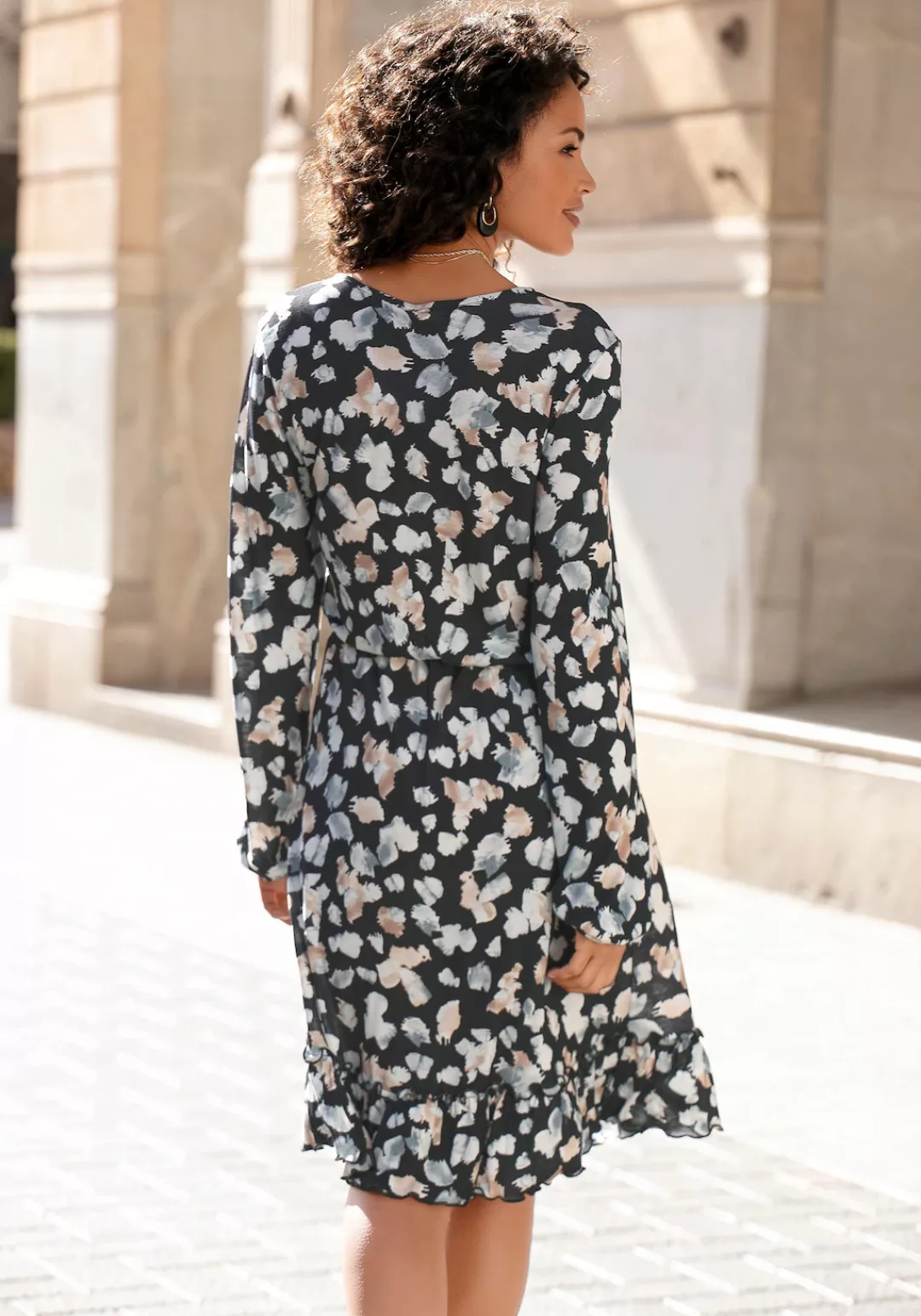 LASCANA Jerseykleid mit Alloverdruck, elegantes Blusenkleid, casual-chic günstig online kaufen