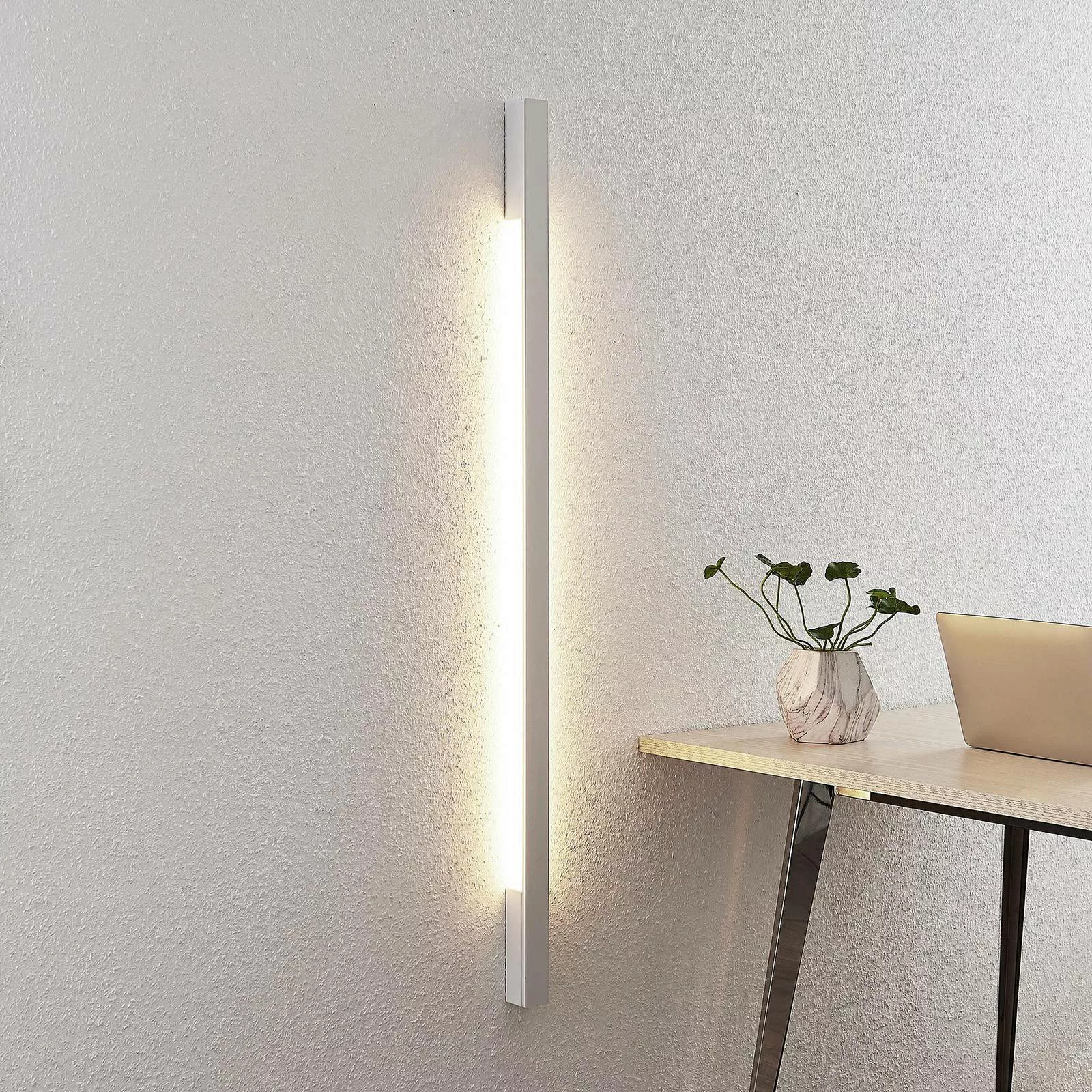 Arcchio Ivano LED-Wandleuchte, 130 cm, weiß günstig online kaufen