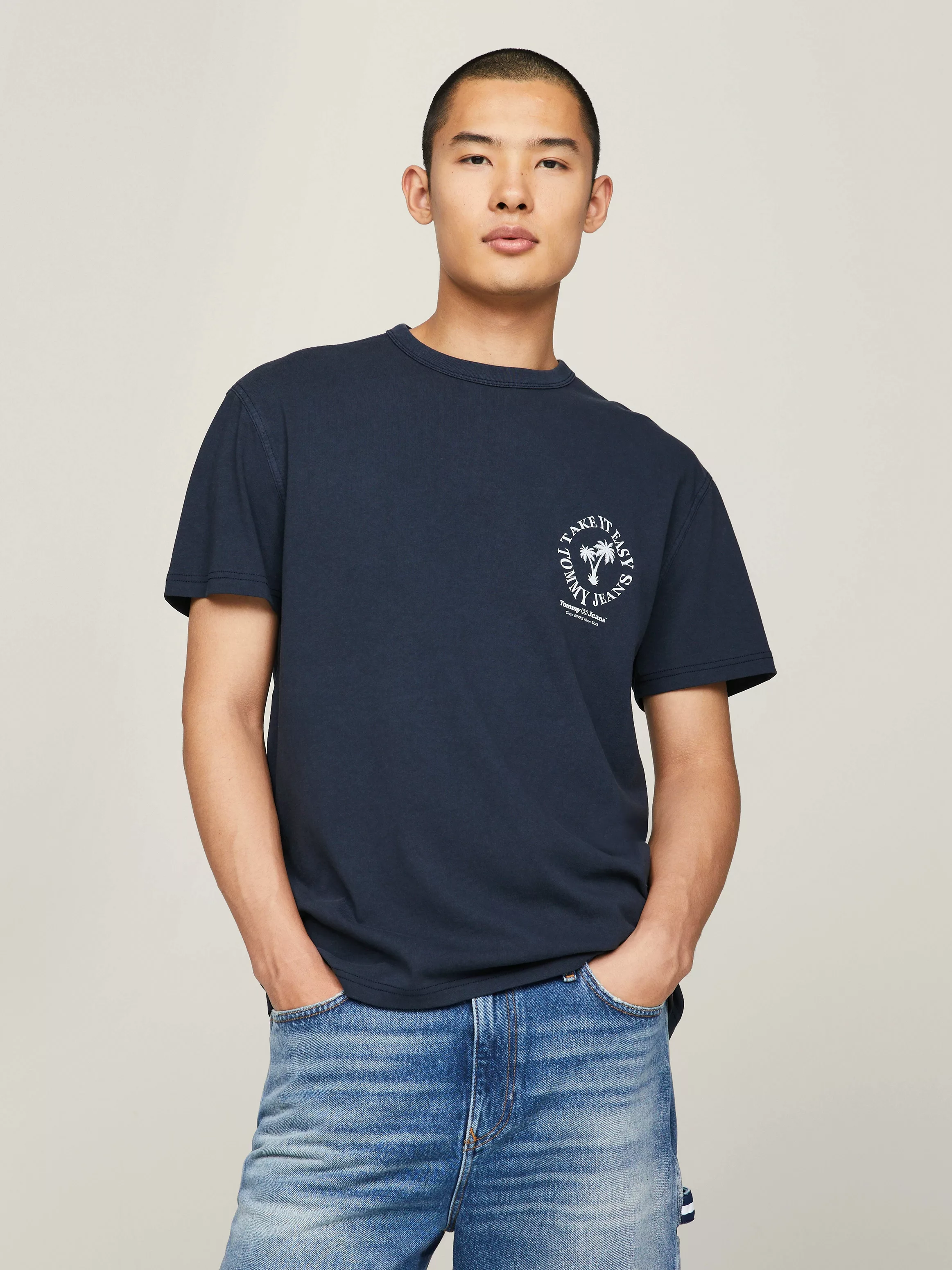 Tommy Jeans T-Shirt "TJM REG NOVELTY GRAPHIC2 TEE", mit Rückenprint günstig online kaufen