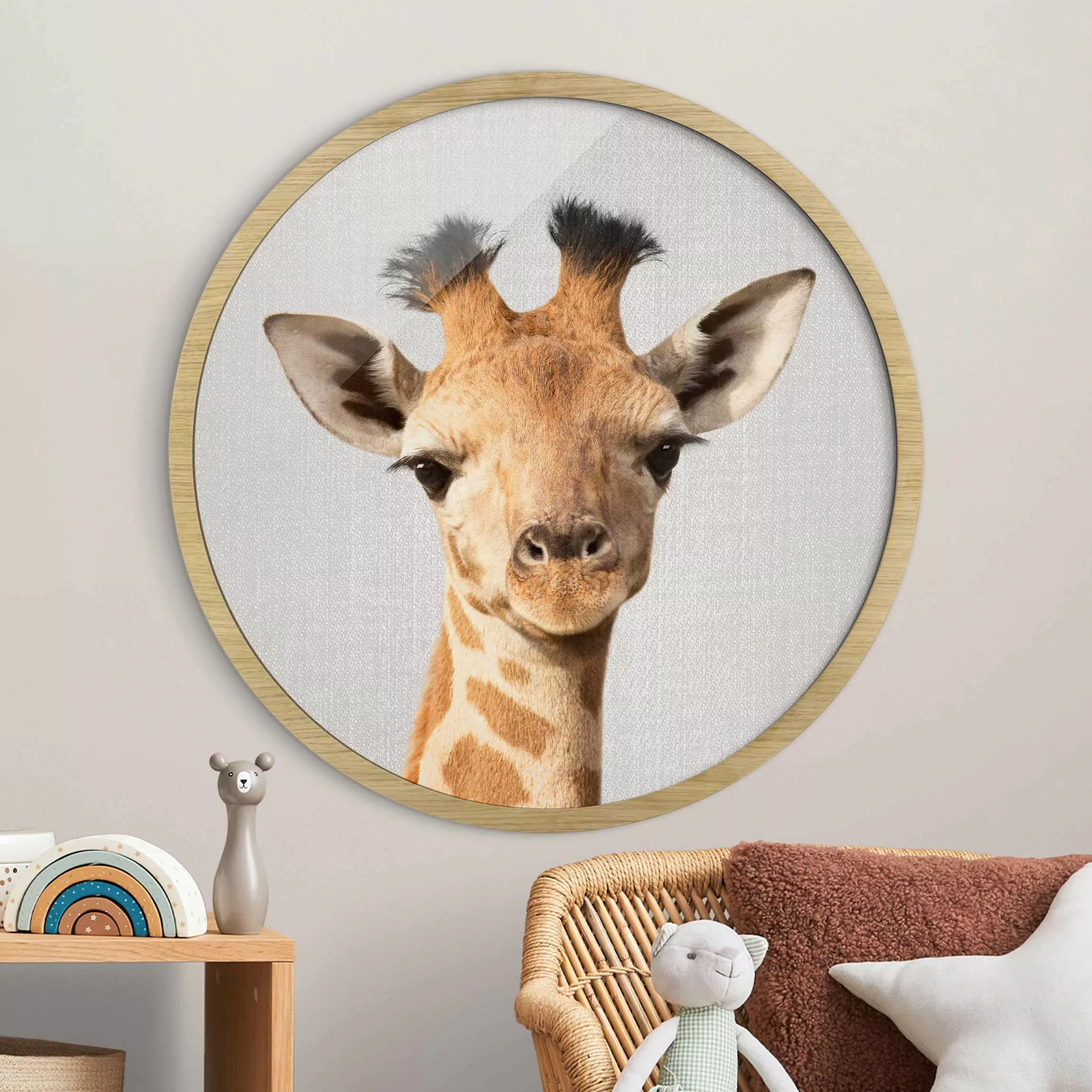 Rundes Gerahmtes Bild Baby Giraffe Gandalf günstig online kaufen