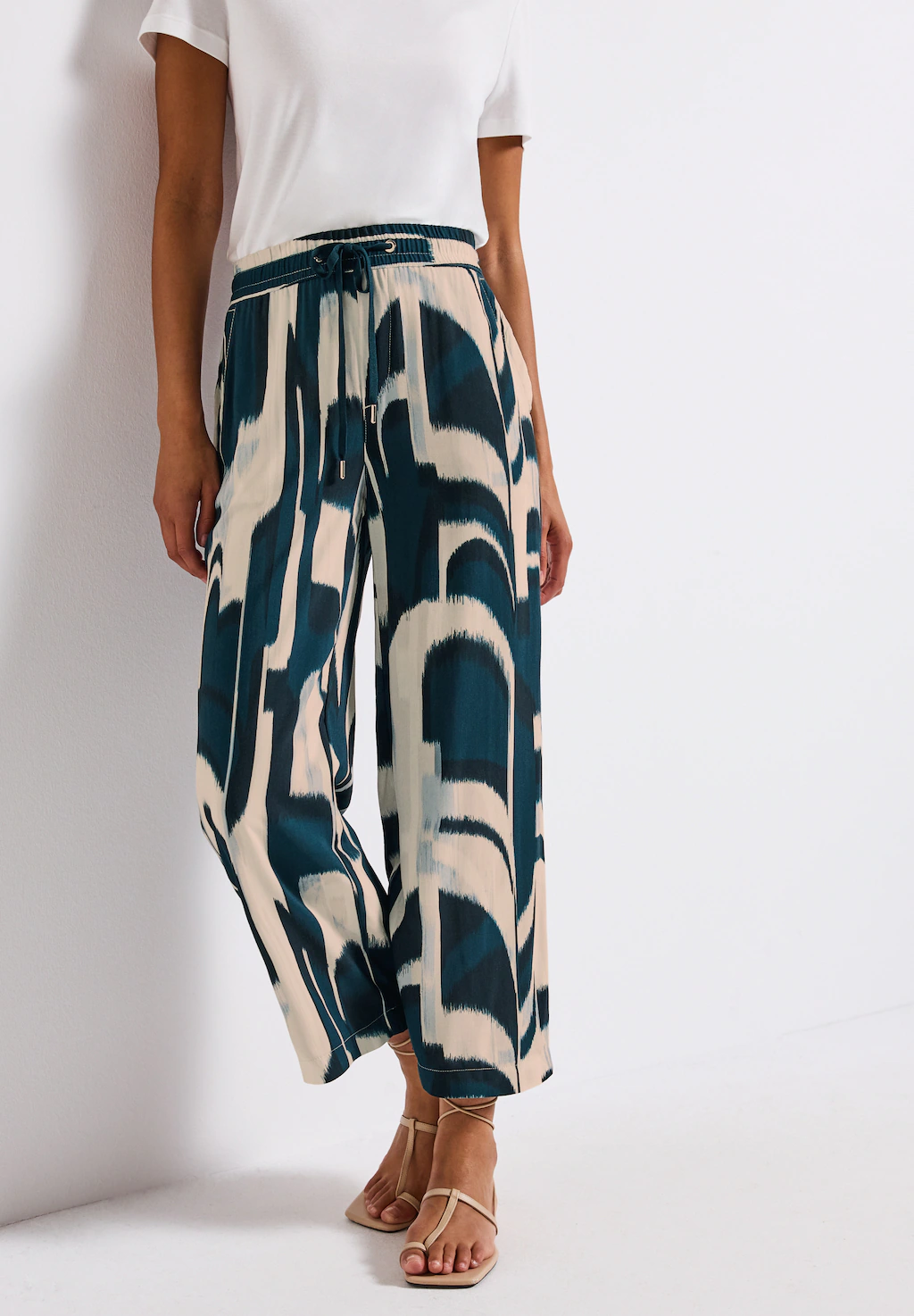 STREET ONE Stoffhose "Style Emee", Sommerhose mit elastischem Bund und Tunn günstig online kaufen