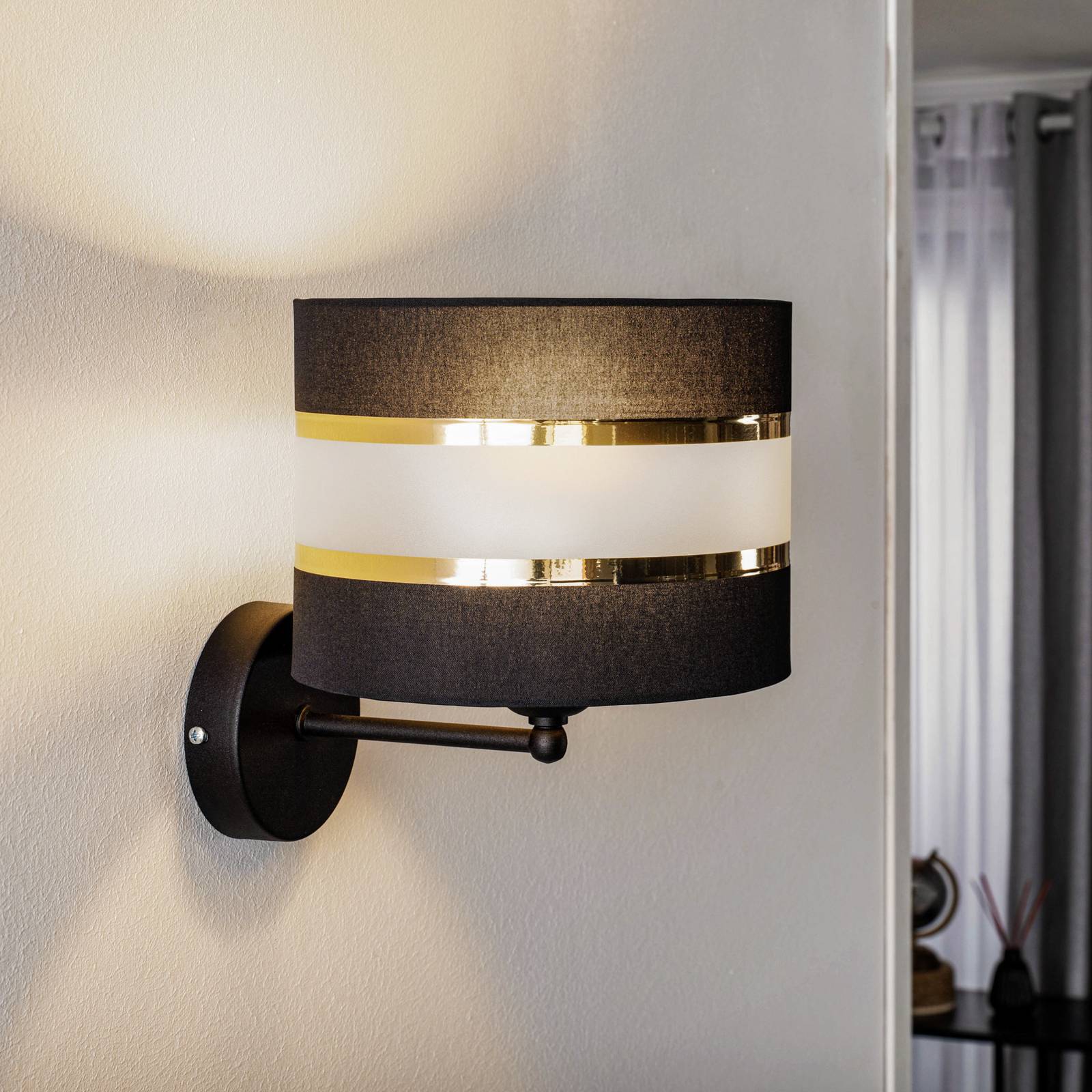 Wandlampe Helen Ausleger Textilschirm schwarz-gold günstig online kaufen