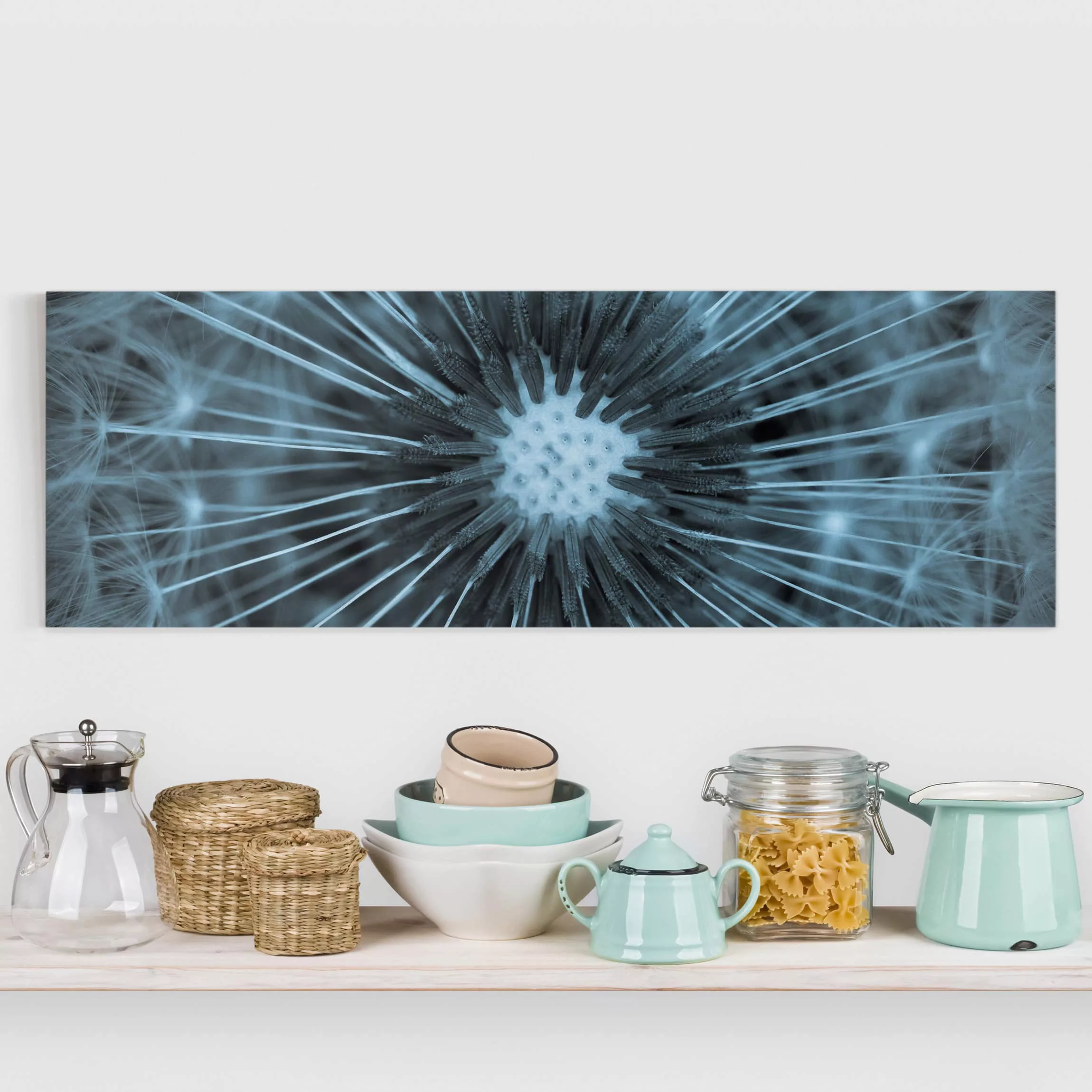Leinwandbild Blumen - Panorama Blau getönte Pusteblume günstig online kaufen