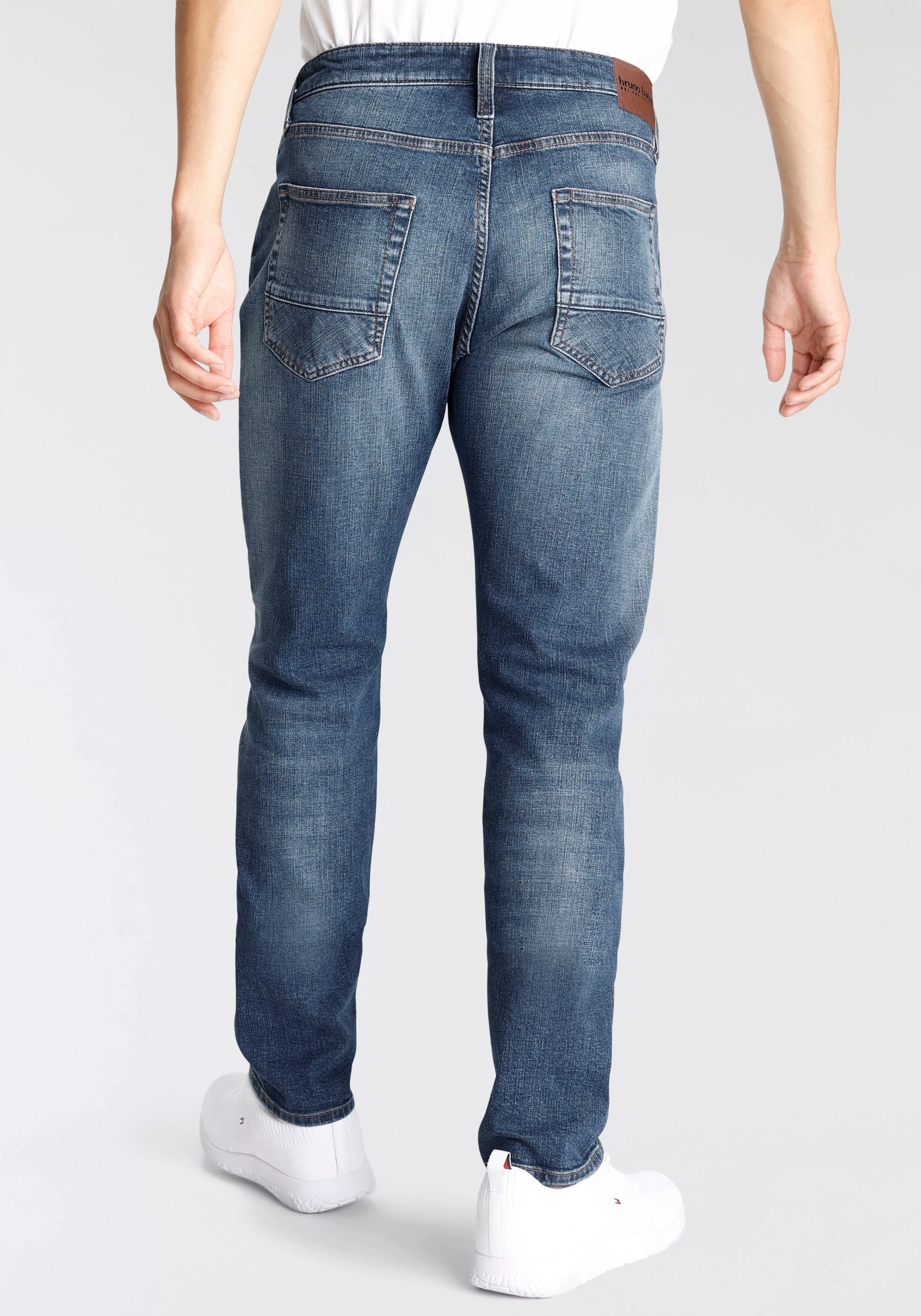 Bruno Banani Tapered-fit-Jeans Callan Mit Leder Badge günstig online kaufen