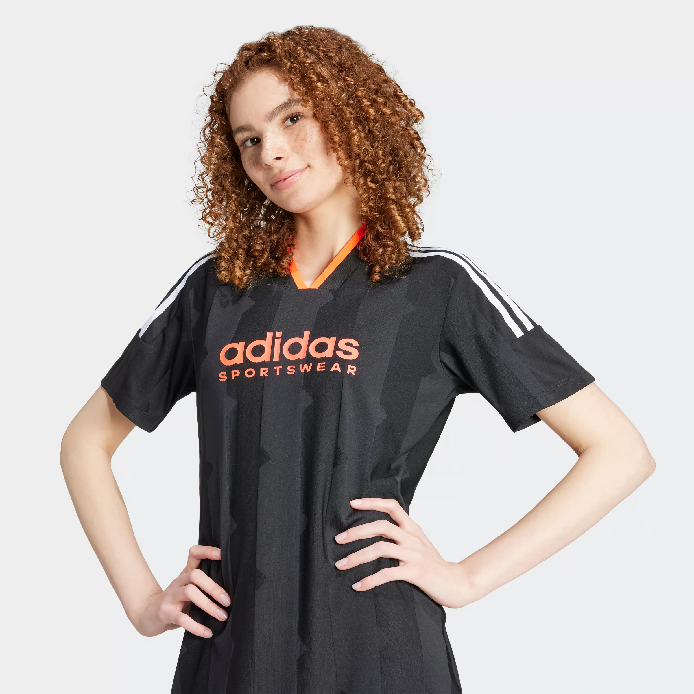 adidas Sportswear Shirtkleid "W TIRO Q3 DRE", (1 tlg.) günstig online kaufen