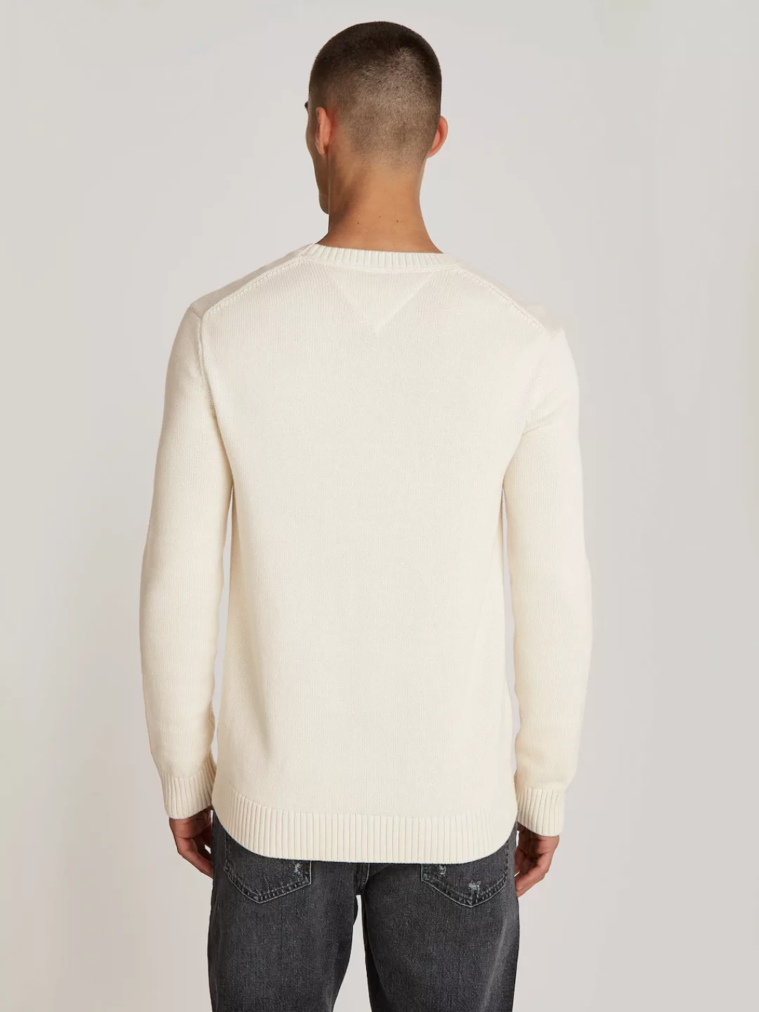 Tommy Jeans Strickpullover TJM SLIM ESSNTLS C-NECK SWEATER mit Markenlogo a günstig online kaufen