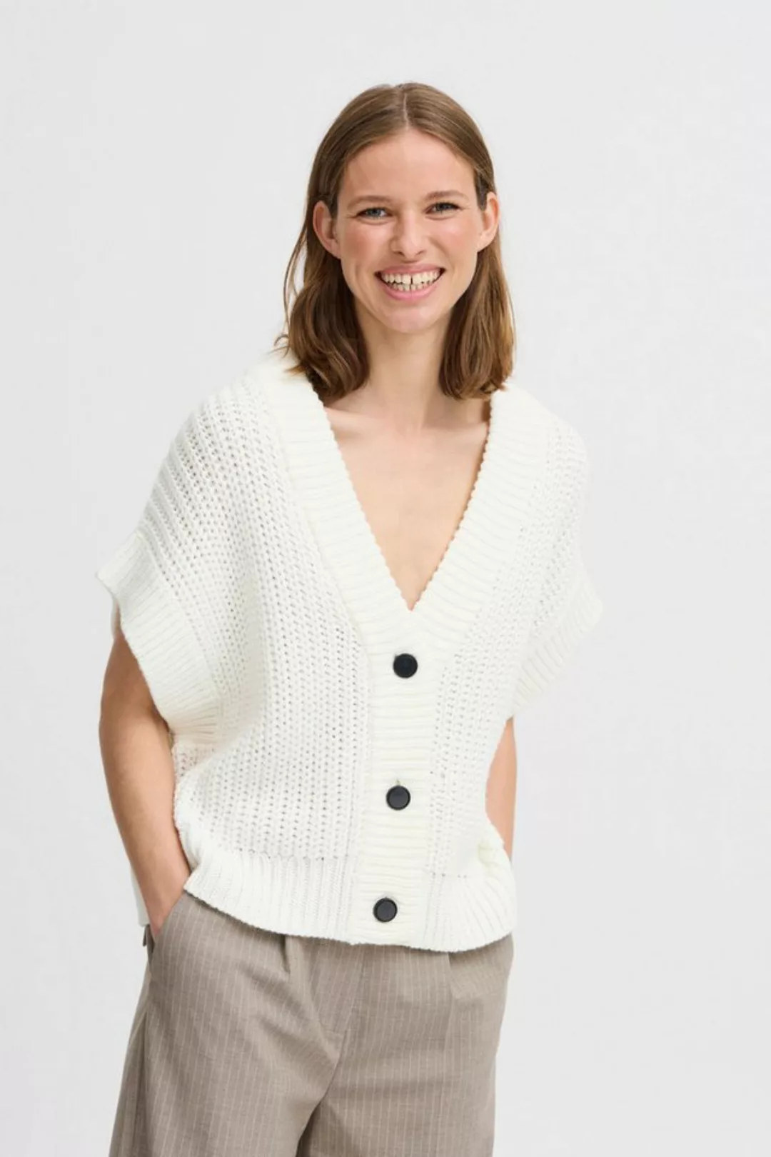 b.young Strickweste BYOTINKA WAISTCOAT - modische Strickweste günstig online kaufen