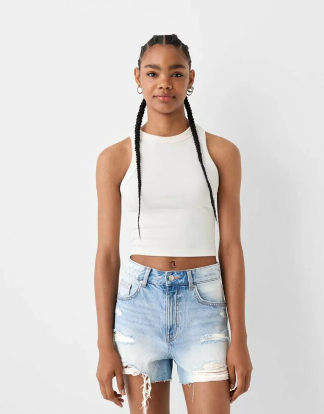 Bershka Jeansshorts Mit Rissen Bskteen 34 Ausgewaschenes Blau günstig online kaufen