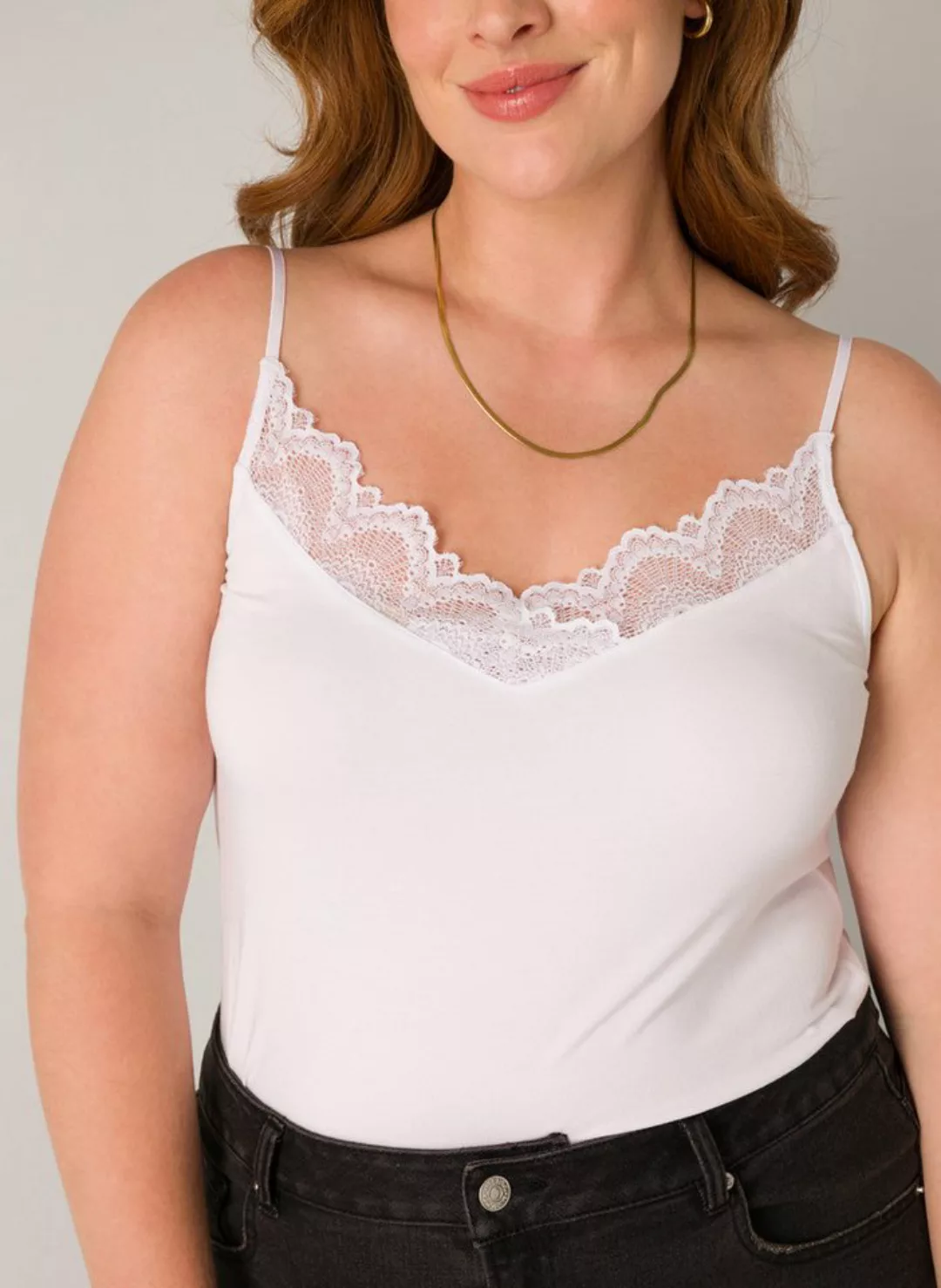 Base Level Curvy Spitzentop mit Spaghetti-Trägern günstig online kaufen