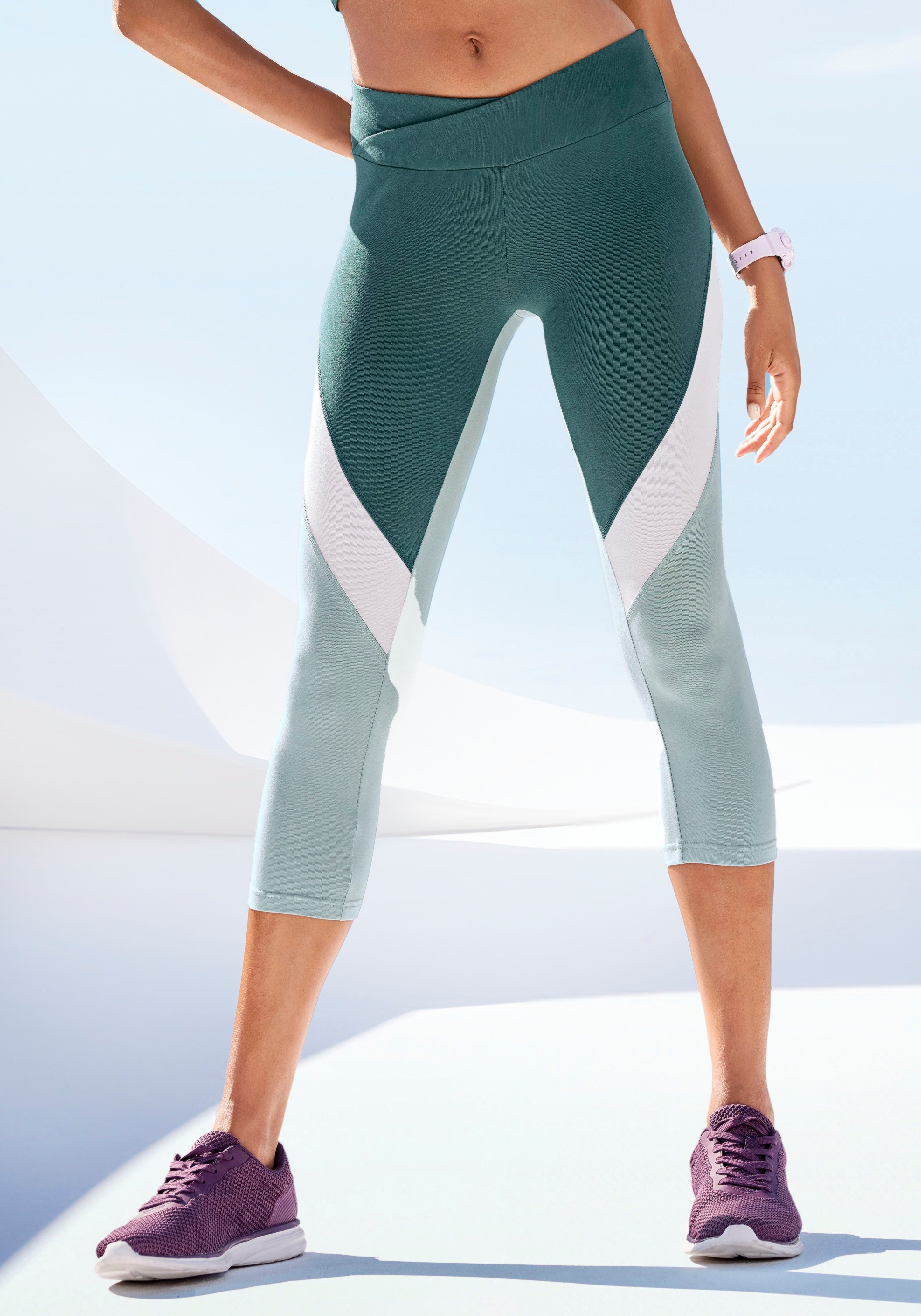 LASCANA ACTIVE Caprihose, Sporthose in Colourblockingdesign günstig online kaufen