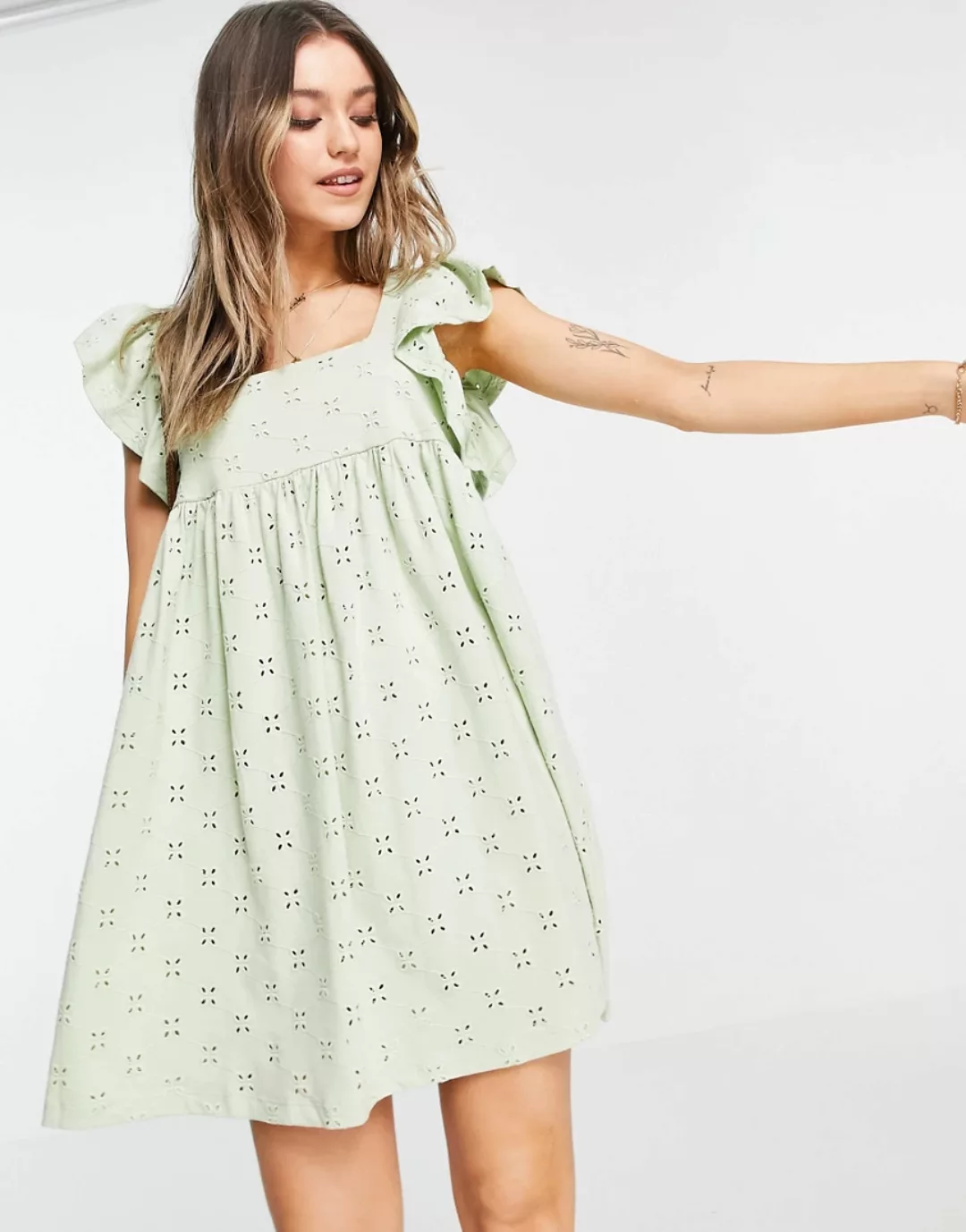 ASOS DESIGN – Minikleid in Salbeigrün im Babydoll-Stil mit eckigem Ausschni günstig online kaufen