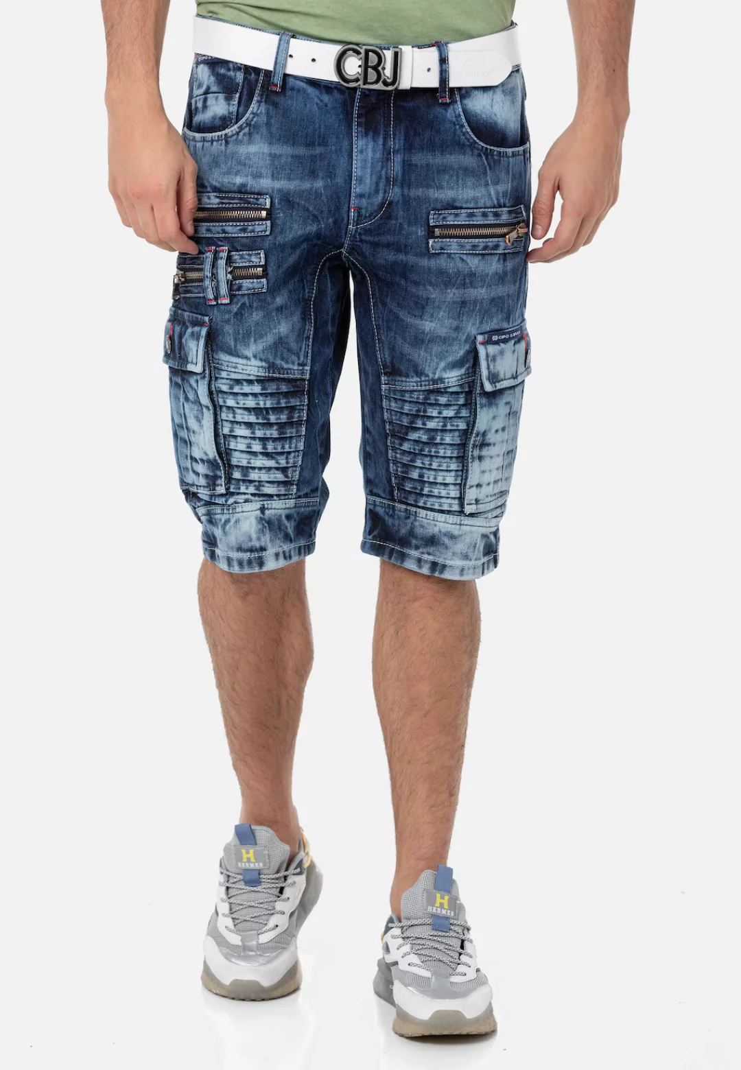 Cipo & Baxx Shorts "CAPRI-CK295", (1 tlg.), mit coolen Reißverschluss-Appli günstig online kaufen