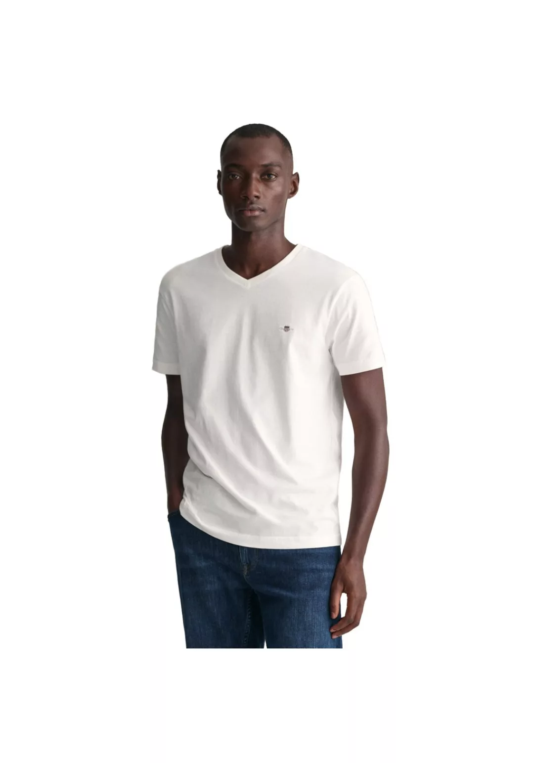 Gant T-Shirt "SLIM SHIELD V-NECK T-SHIRT", mit einer kleinen Logostickerei günstig online kaufen