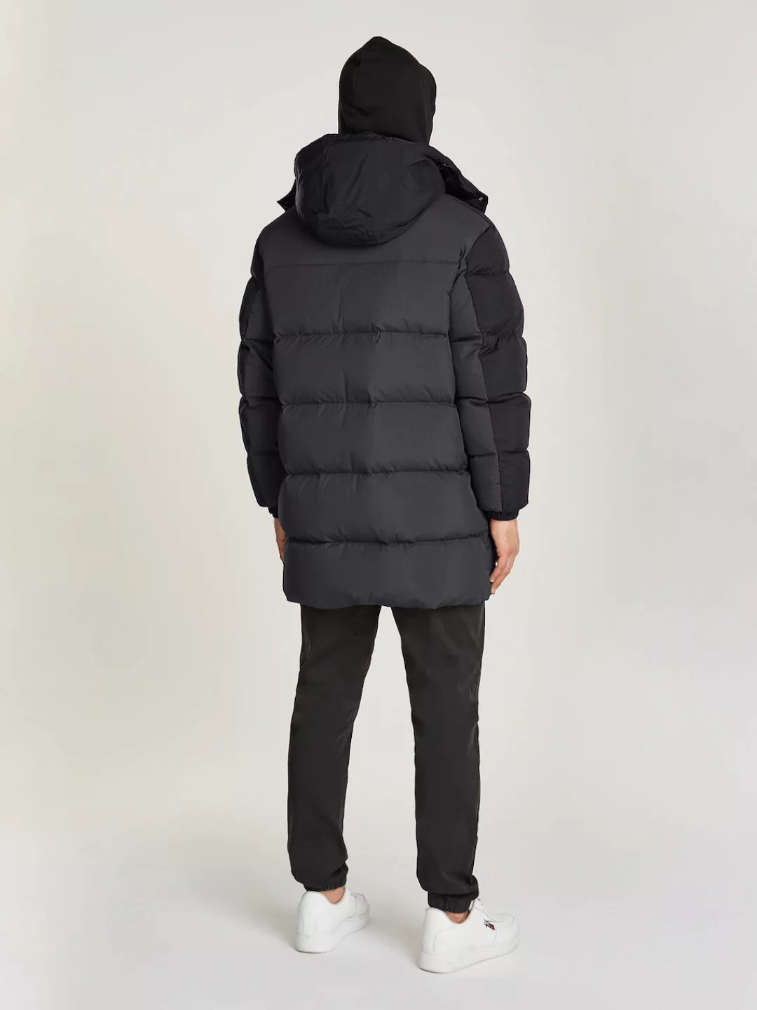 Tommy Jeans Steppmantel TJM TWO TONE PARKA kontrastfarbene Einsätze günstig online kaufen