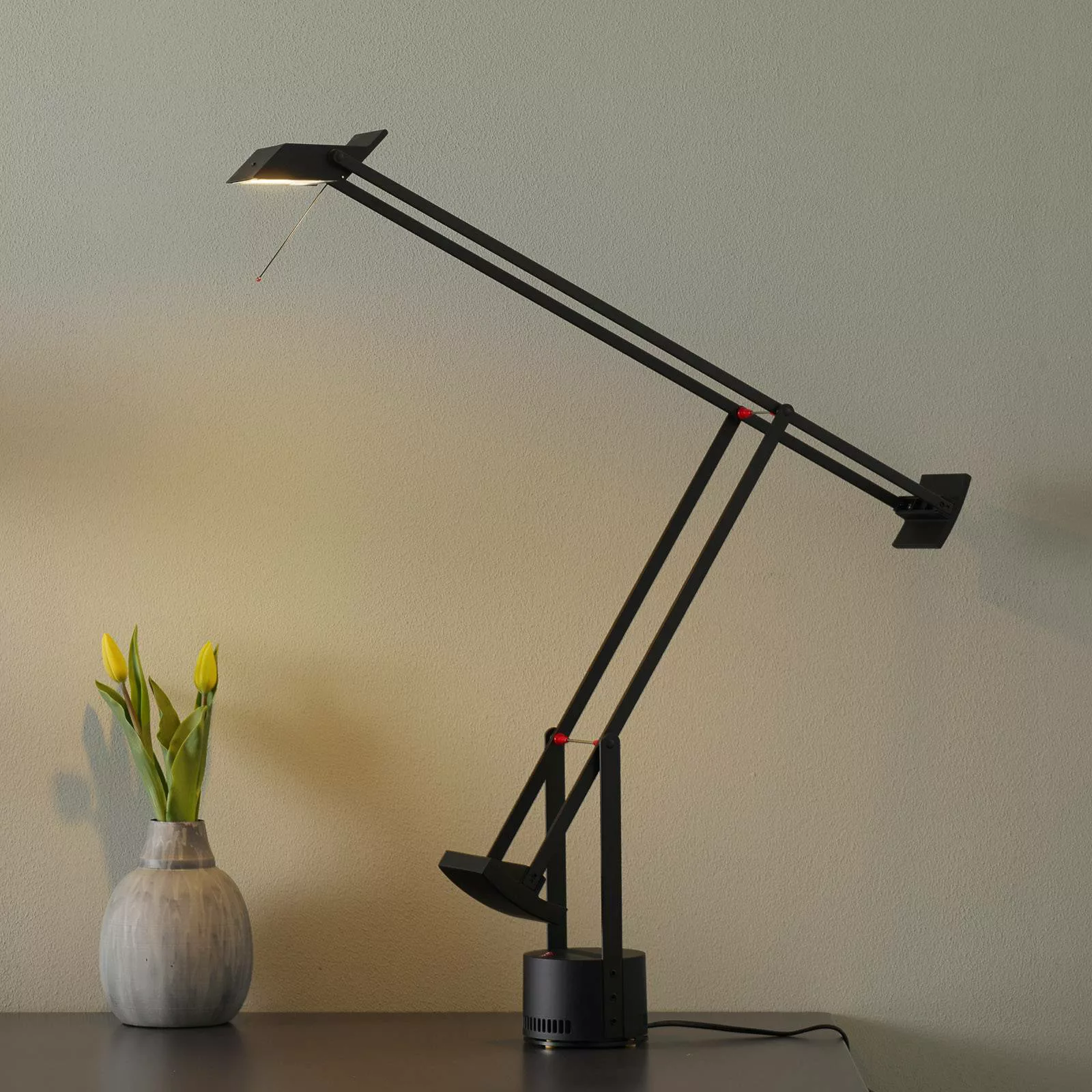 Artemide Tizio LED-Tischleuchte 3.000 K, schwarz günstig online kaufen