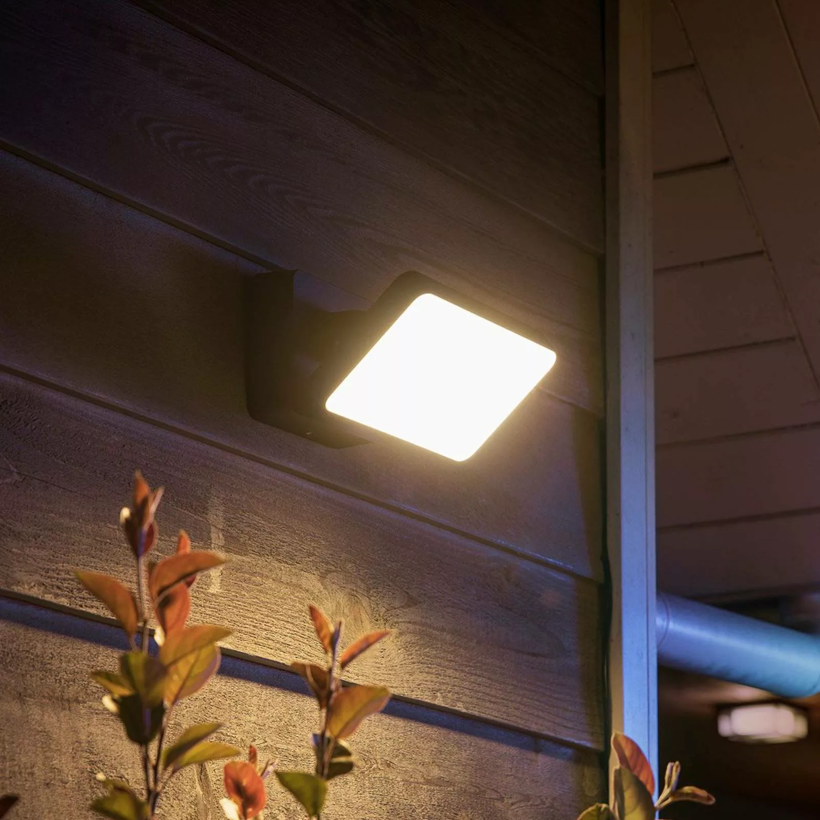 Philips Hue LED-Außenstrahler Welcome schwarz Metall 2.700 K günstig online kaufen