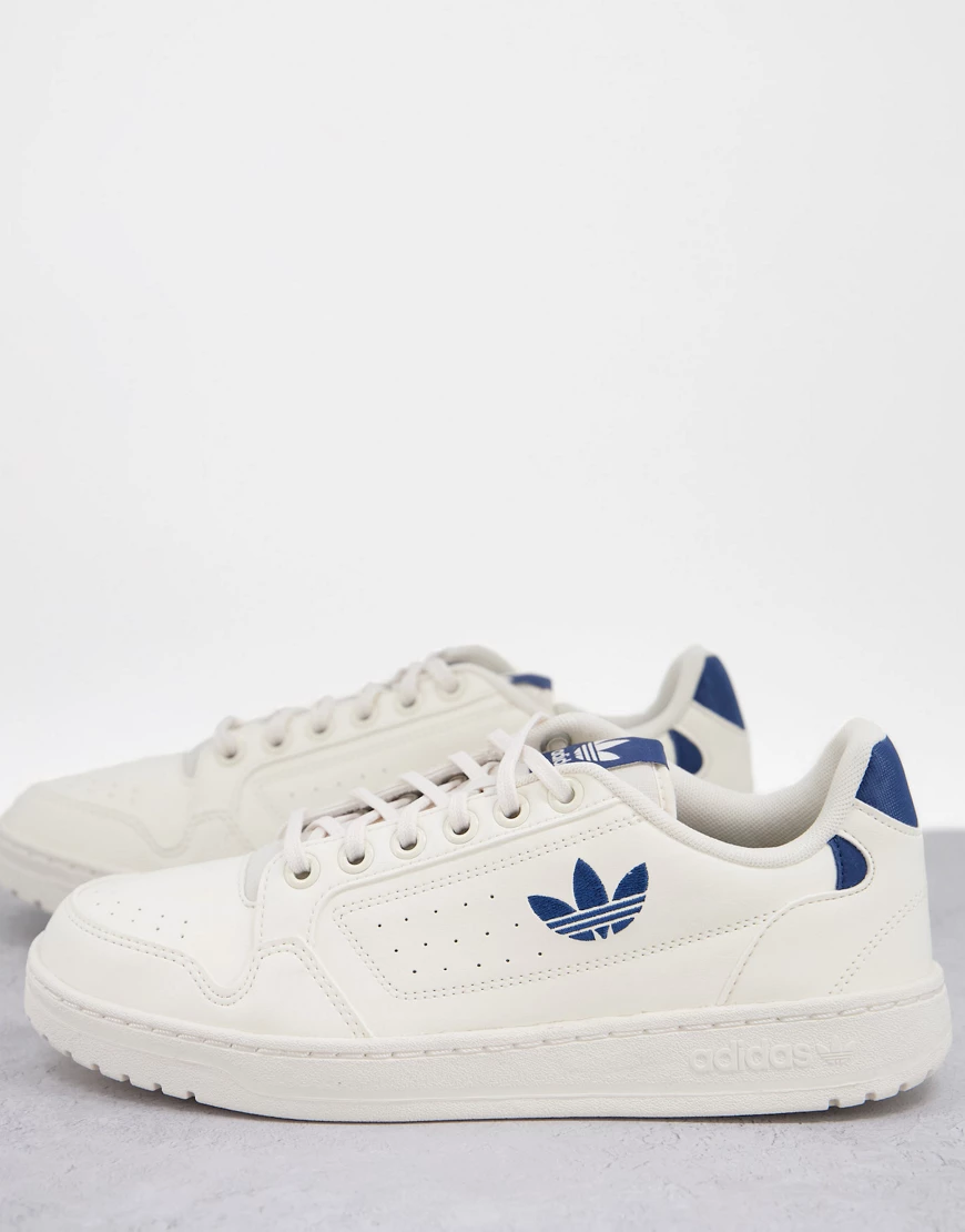 adidas Originals – NY 90 – Sneaker in gebrochenem Weiß mit Logo in Marinebl günstig online kaufen