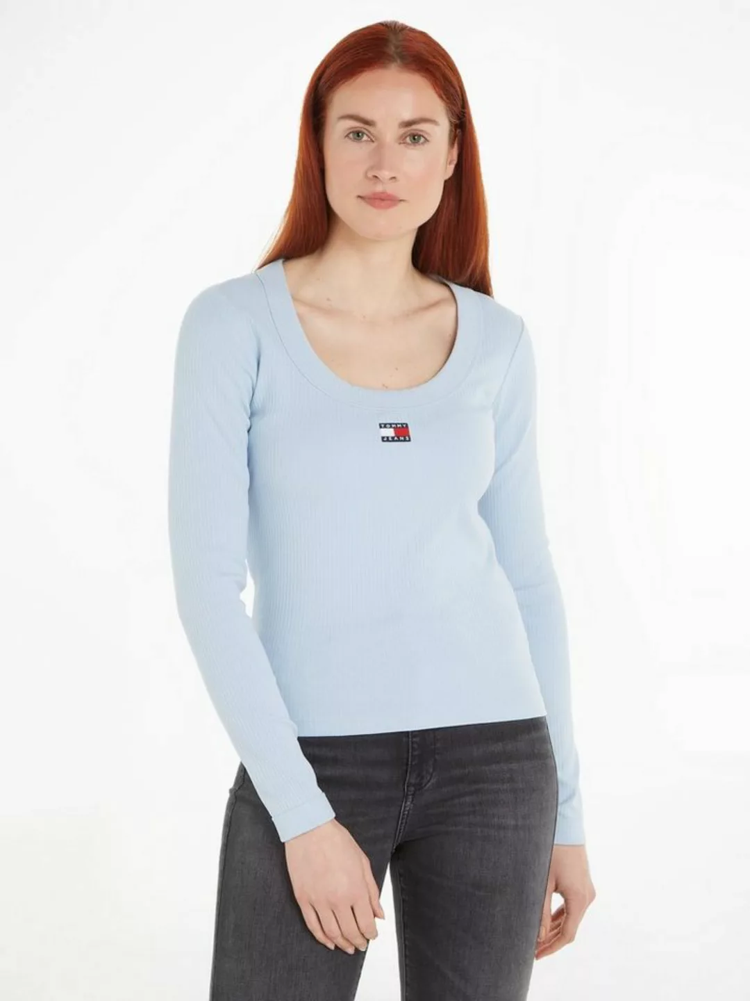 Tommy Jeans Langarmshirt TJW SLIM BADGE RIB TEE LS mit Logostickerei günstig online kaufen