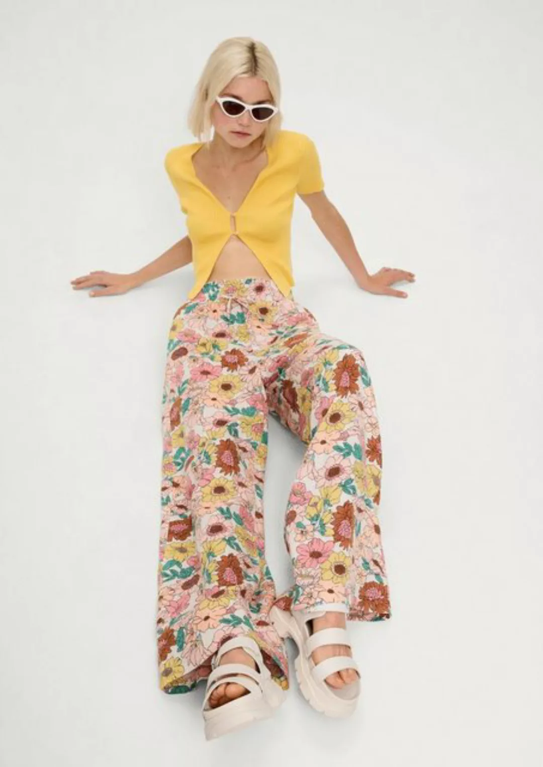 QS Stoffhose Loose: Hose mit floralem Print Durchzugkordel günstig online kaufen