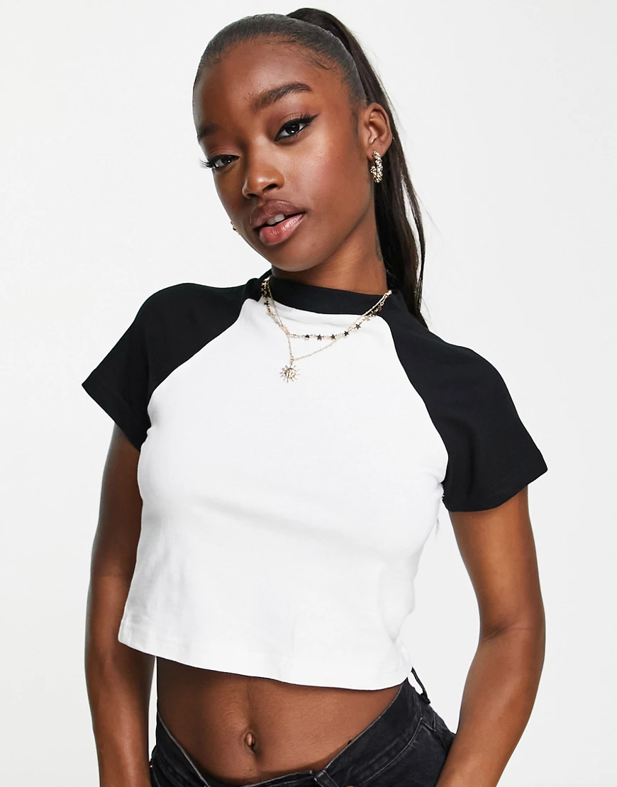 Missguided – Ringer-T-Shirt im Blockfarbendesign in Schwarz und Weiß günstig online kaufen