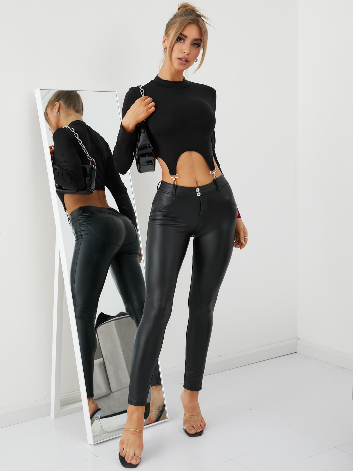 YOINS Metallic Buckle Unregelmäßiger Saum Langarm Crop Top günstig online kaufen