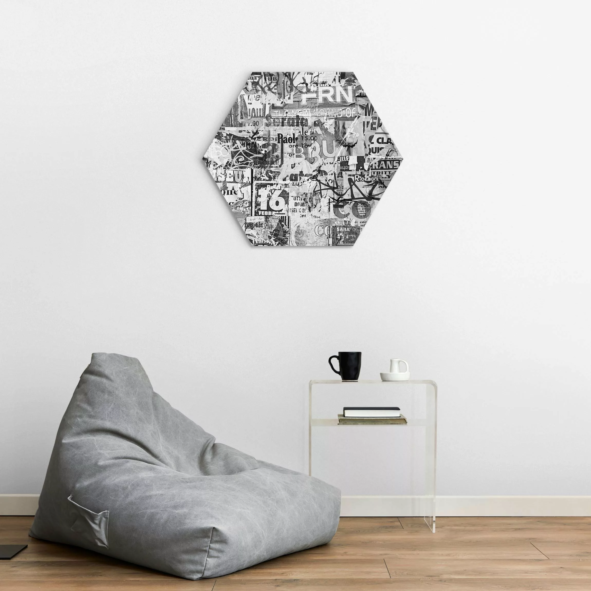 Hexagon-Alu-Dibond Bild Alte Plakatwand Schwarz-Weiß günstig online kaufen