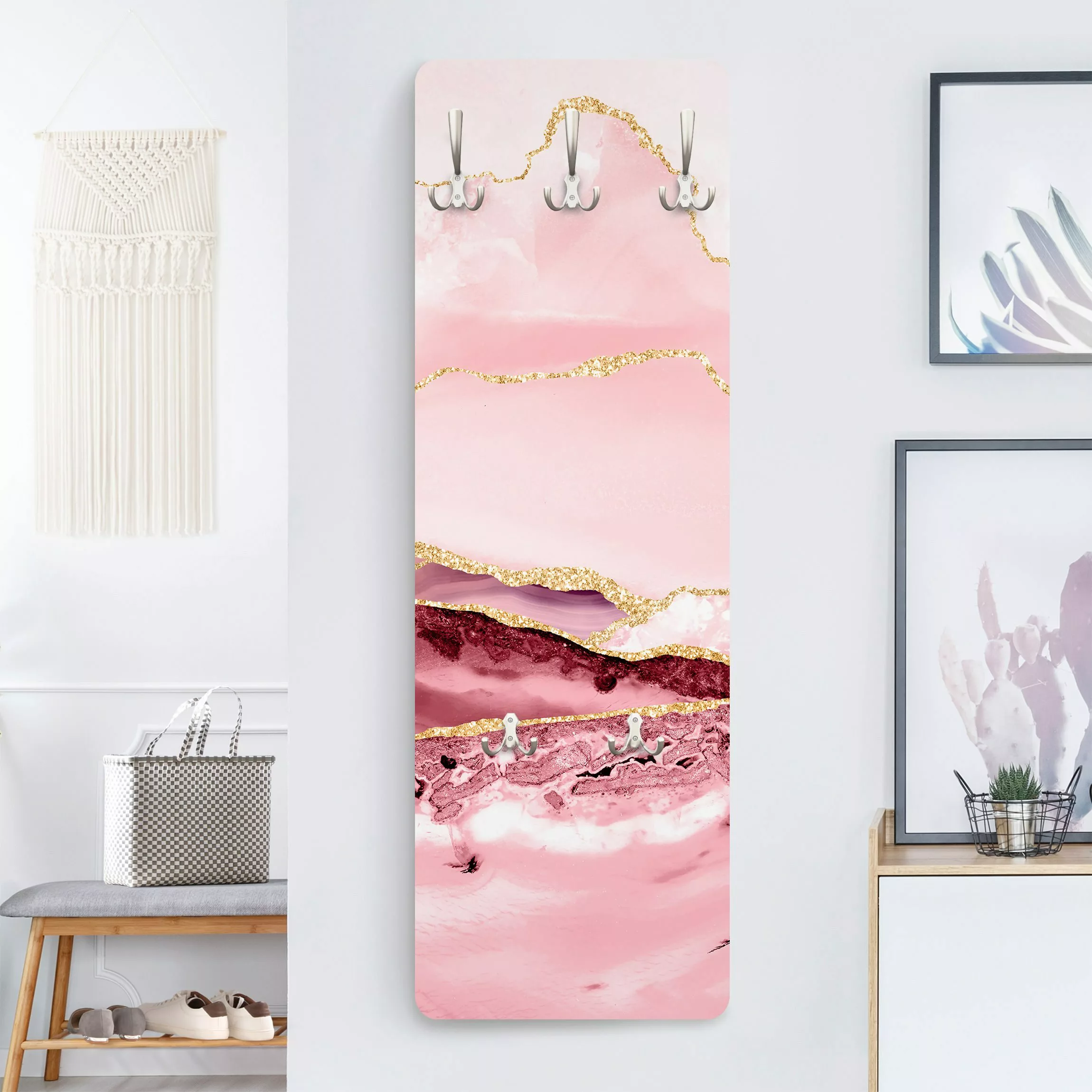 Wandgarderobe Abstrakte Berge Rosa mit Goldenen Linien günstig online kaufen