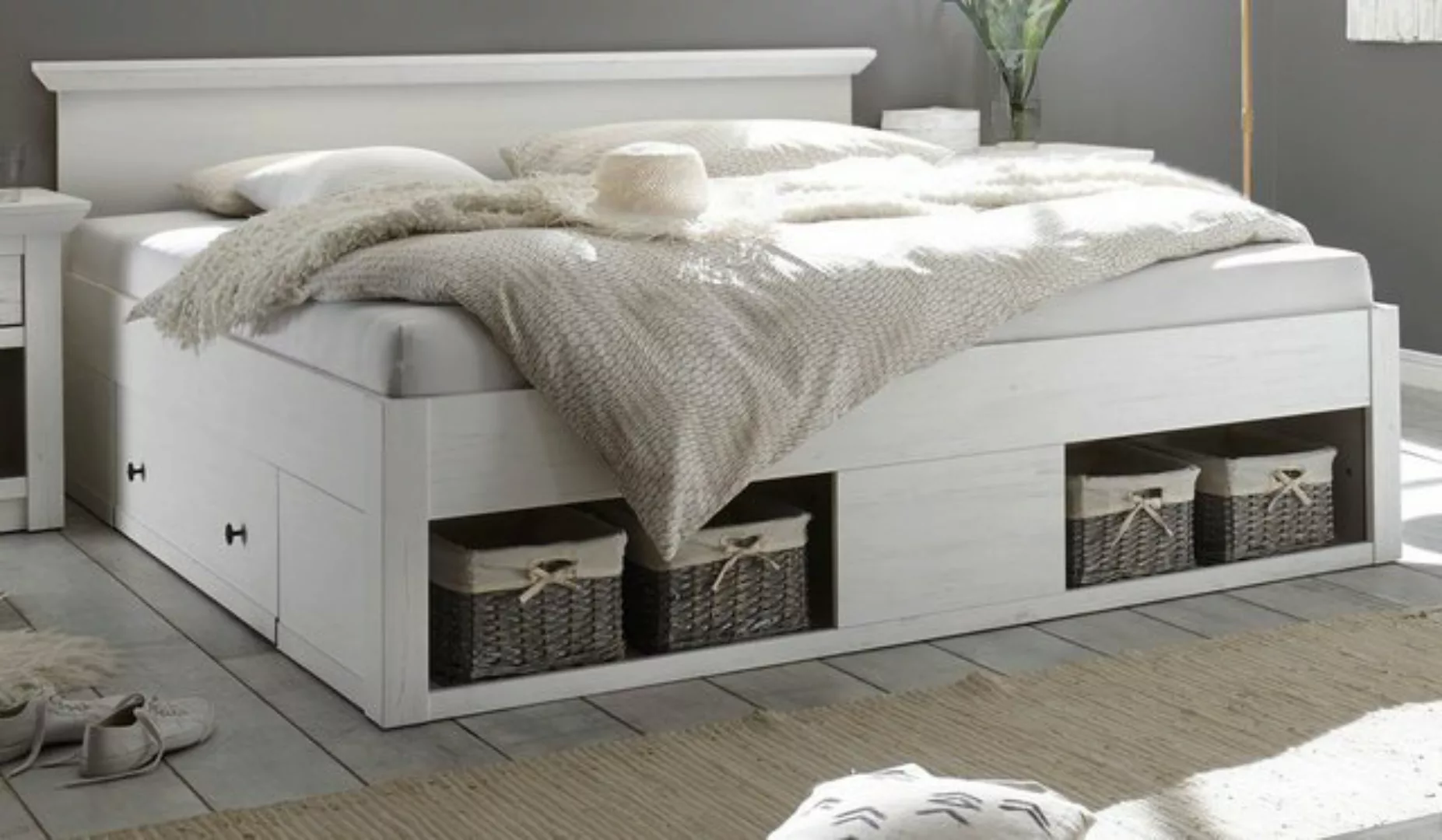 Furn.Design Bettgestell Hooge (Doppelbett in Pinie weiß gekälkt, Liegefläch günstig online kaufen