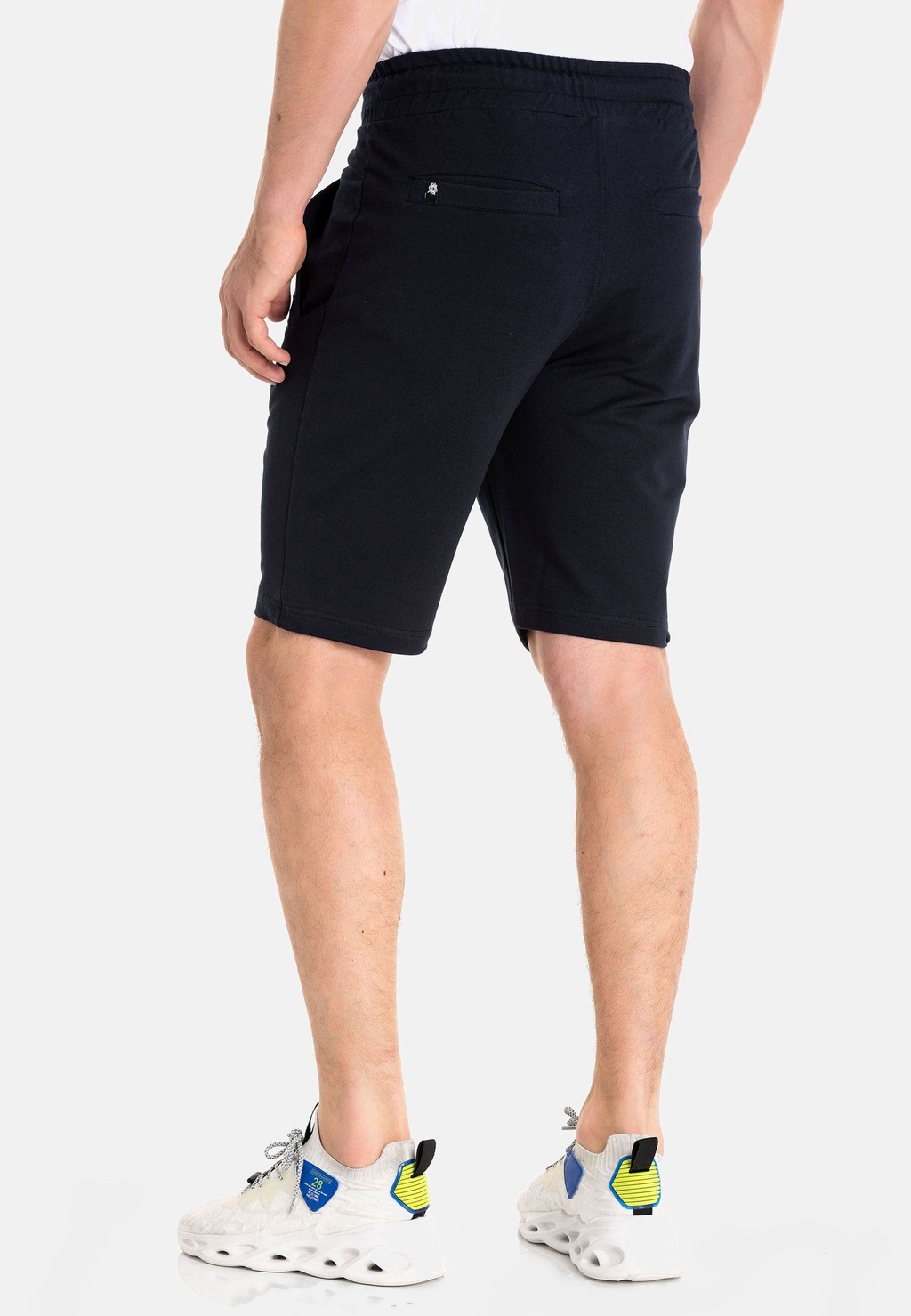 Cipo & Baxx Stoffhose "Shorts", elastischer Bund mit Kordelzug günstig online kaufen