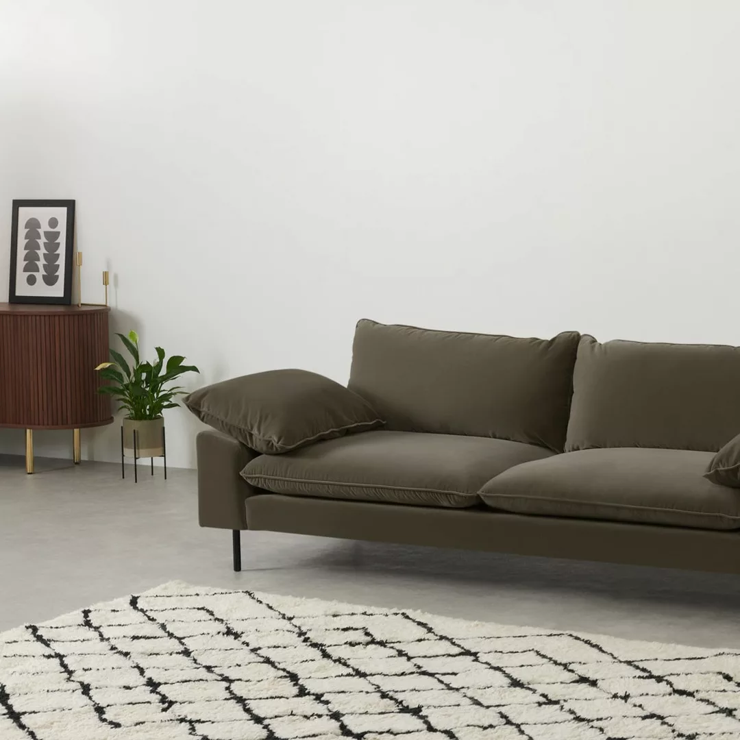 Fallyn 3-Sitzer Sofa, Samt in Zypressengruen - MADE.com günstig online kaufen