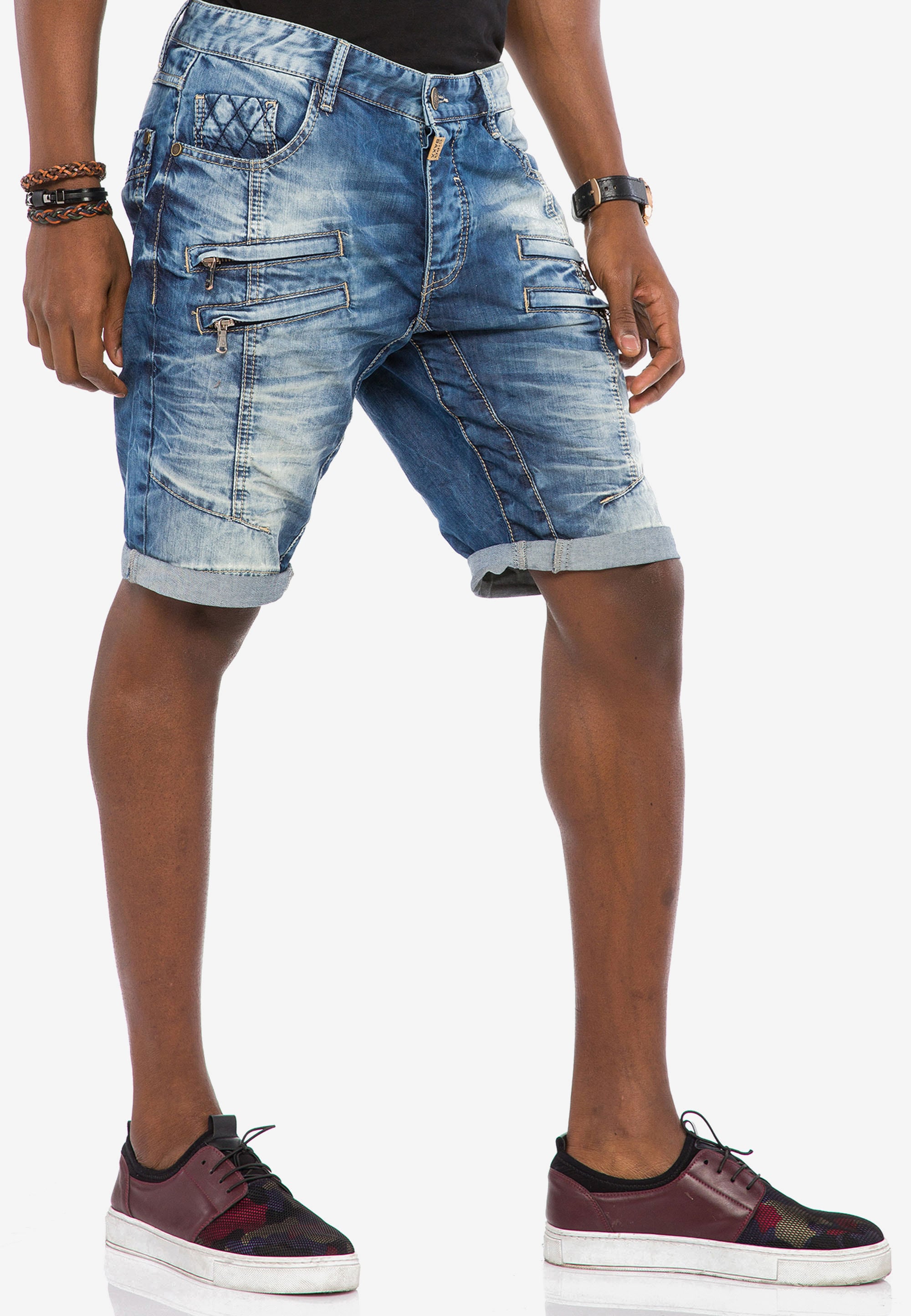 Cipo & Baxx Shorts, mit Zier-Nähten günstig online kaufen