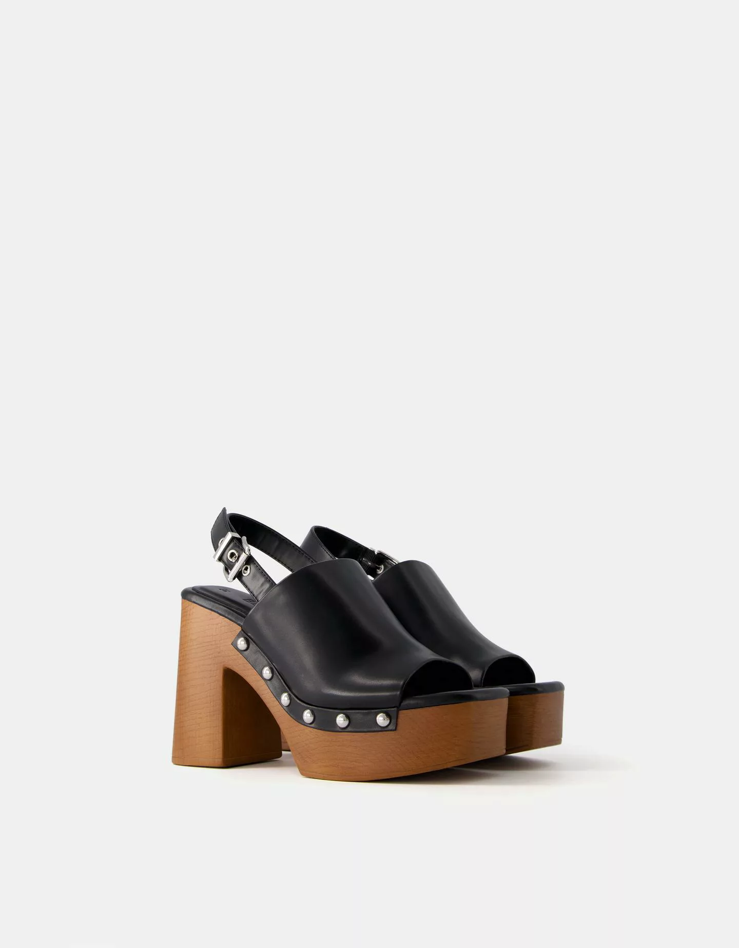 Bershka Plateau-Absatzsandalen Mit Nieten Damen 39 Schwarz günstig online kaufen