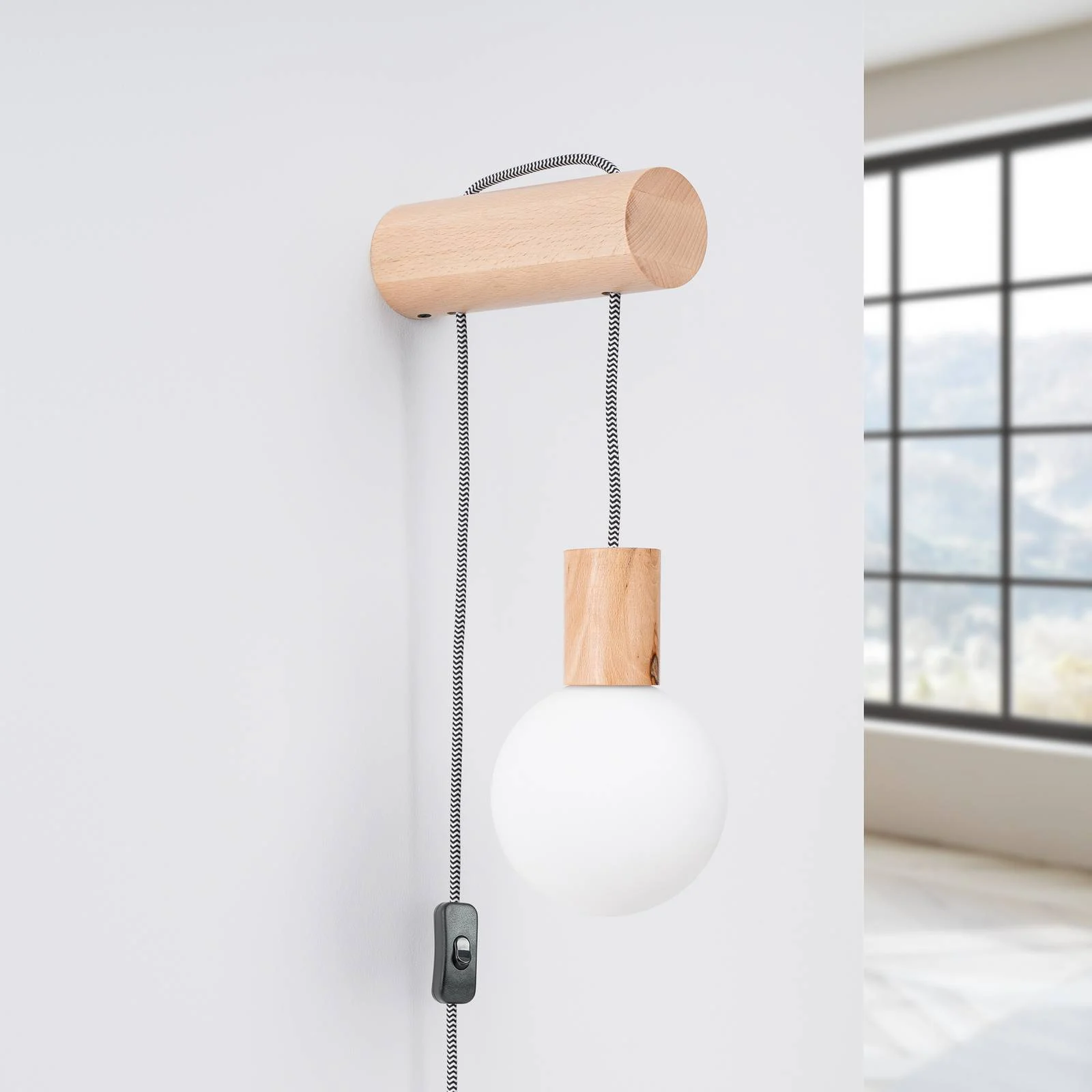 Wandleuchte Nimbi, Holz hell, Höhe 67 cm, Holz/Glas günstig online kaufen