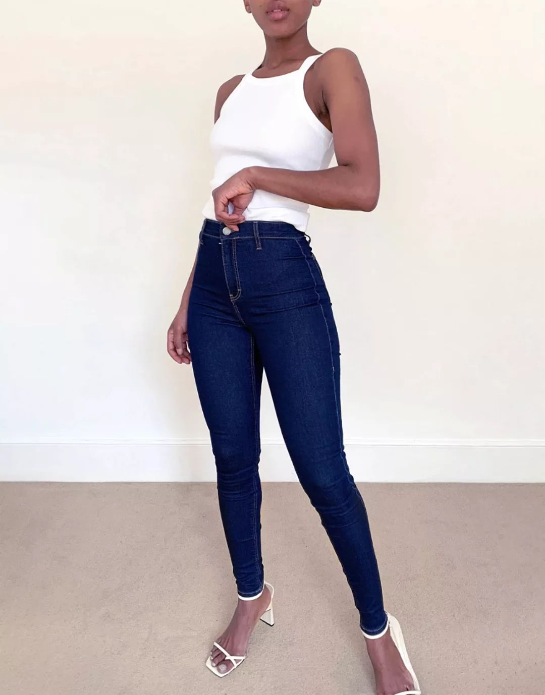 Topshop – Joni – Eng geschnittene Jeans in Indigoblau günstig online kaufen