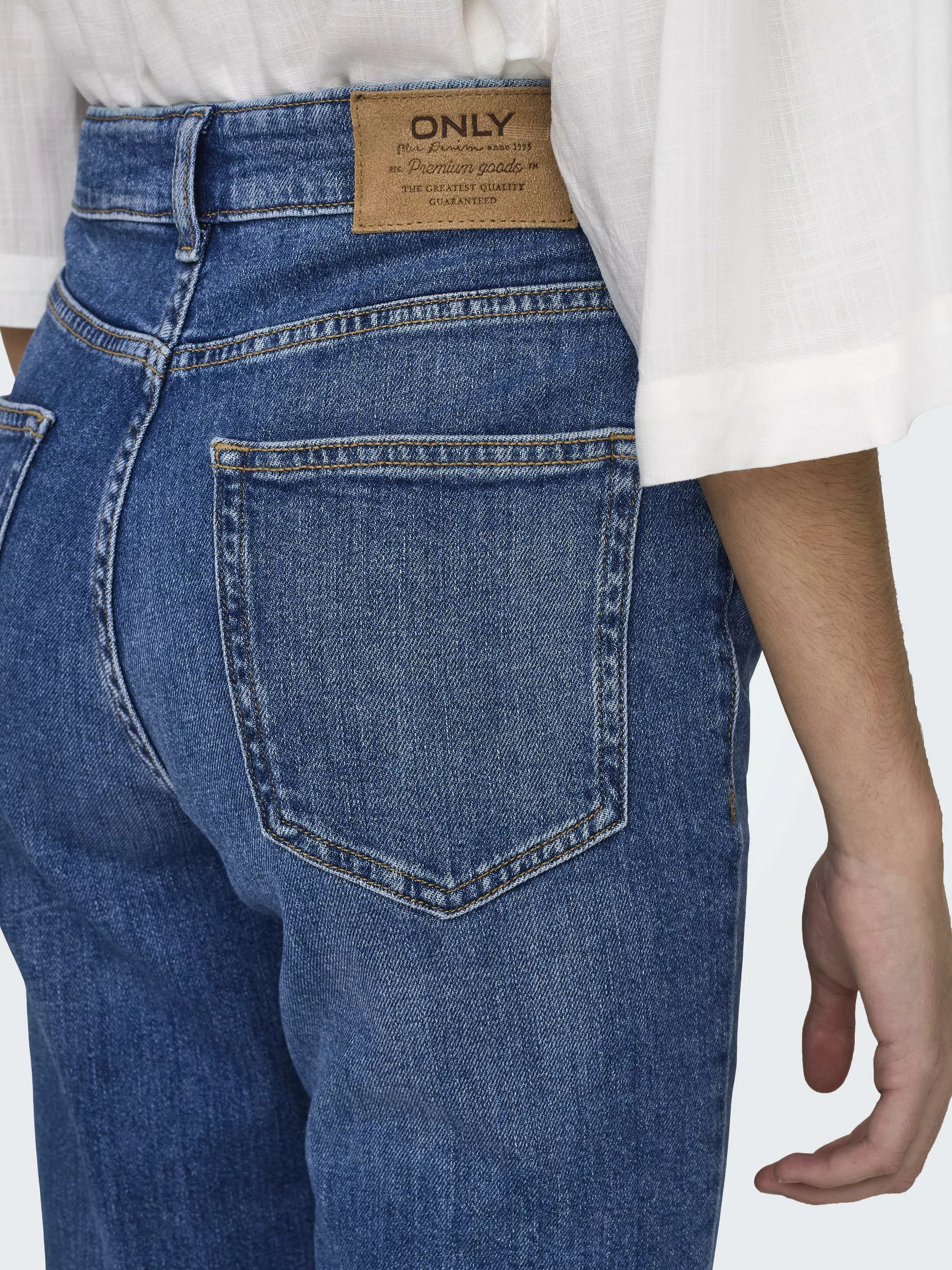 ONLY Bootcut-Jeans ONLEVERLY MW SWEET FLARED DNM CRO187 (Flared Jeans, Schl günstig online kaufen