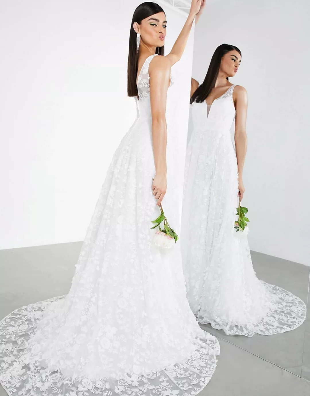 ASOS EDITION – Florence – Ärmelloses Brautkleid mit Stickerei und tiefem Au günstig online kaufen
