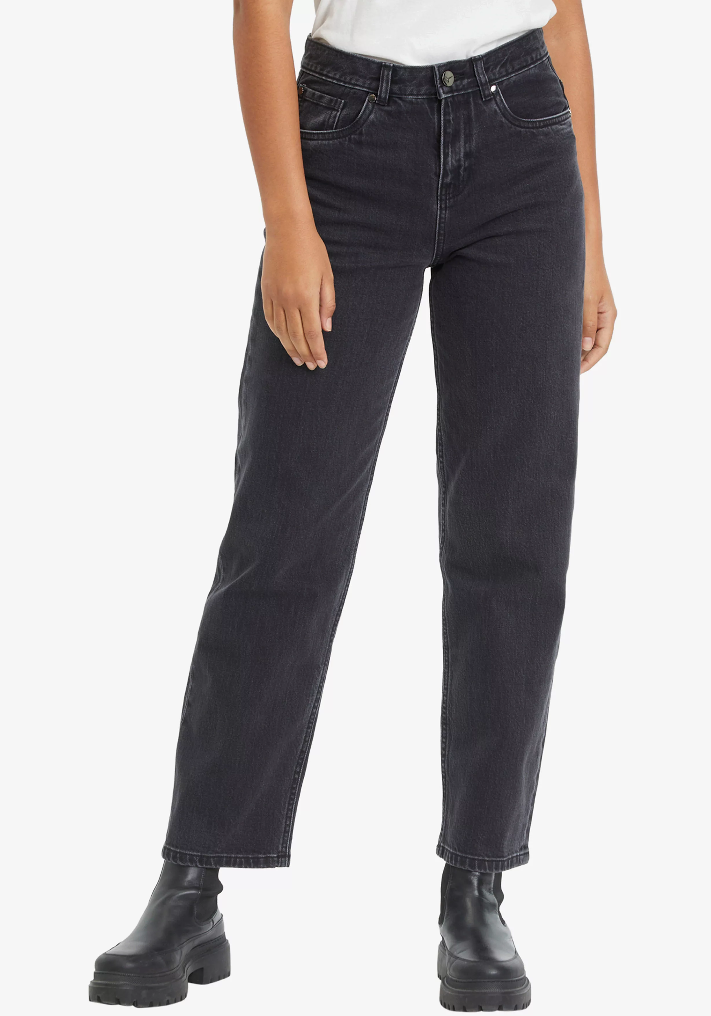 Tamaris Straight-Jeans, mit Logo-Badge - NEUE KOLLEKTION günstig online kaufen