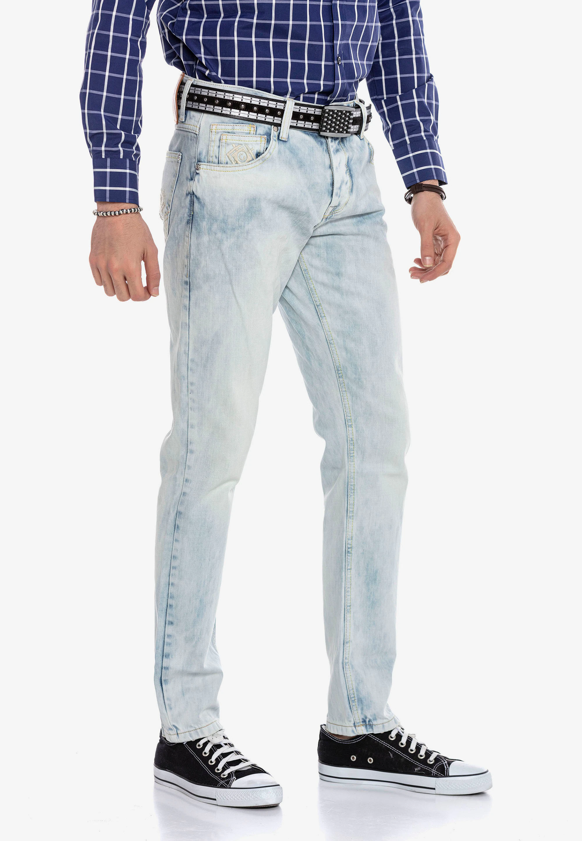 Cipo & Baxx Bequeme Jeans, mit schmalem Saum in Straight Fit günstig online kaufen