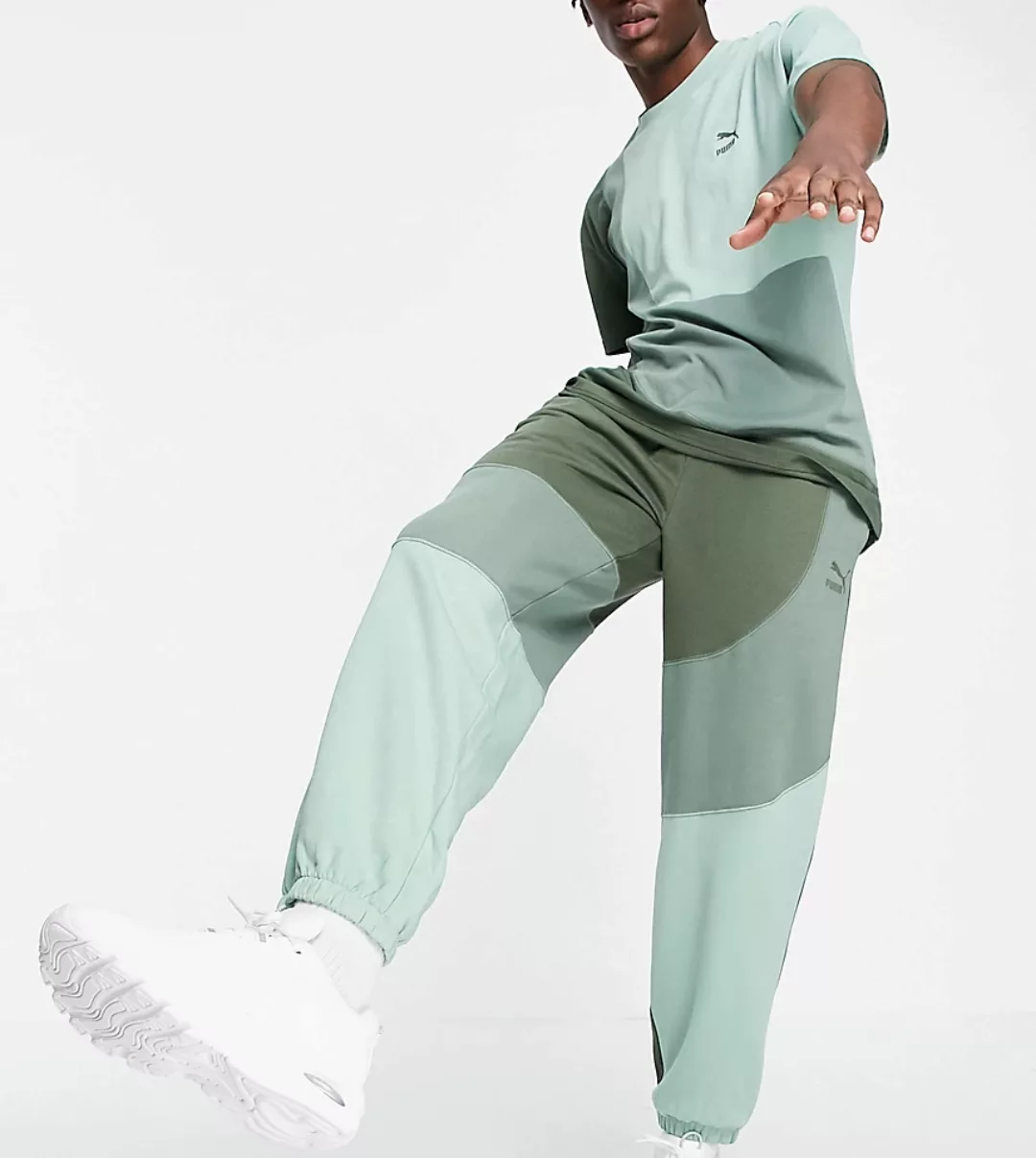 PUMA – Convey – Jogginghose in Grün mit Blockfarbendesign – exklusiv bei AS günstig online kaufen