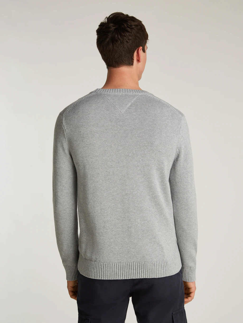 Tommy Jeans Strickpullover "TJM SLIM ESSNTLS C-NECK SWEATER", mit Markenlog günstig online kaufen