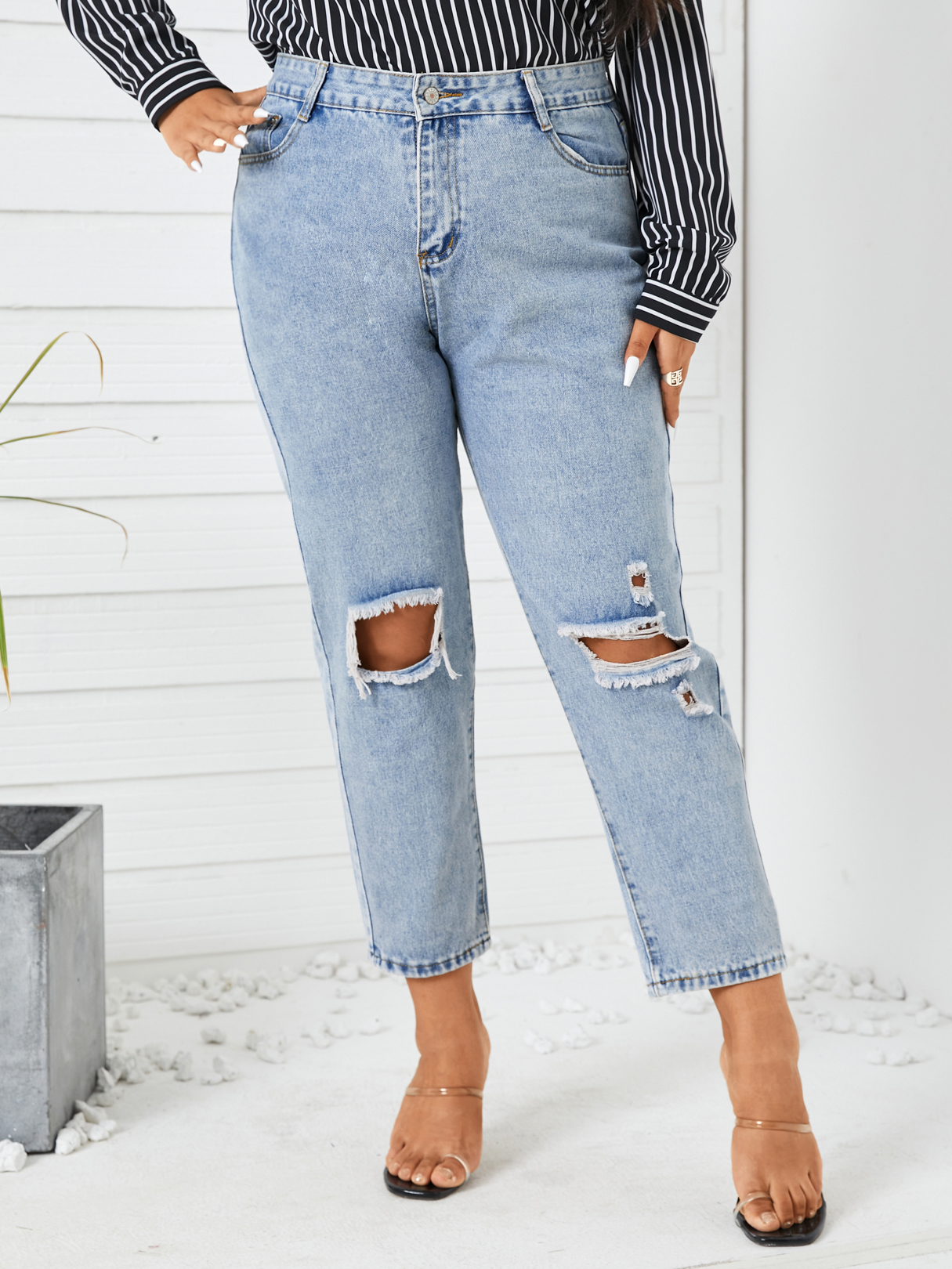 Plus Size Classic Jeans mit fünf Taschen und Cut-Outs günstig online kaufen