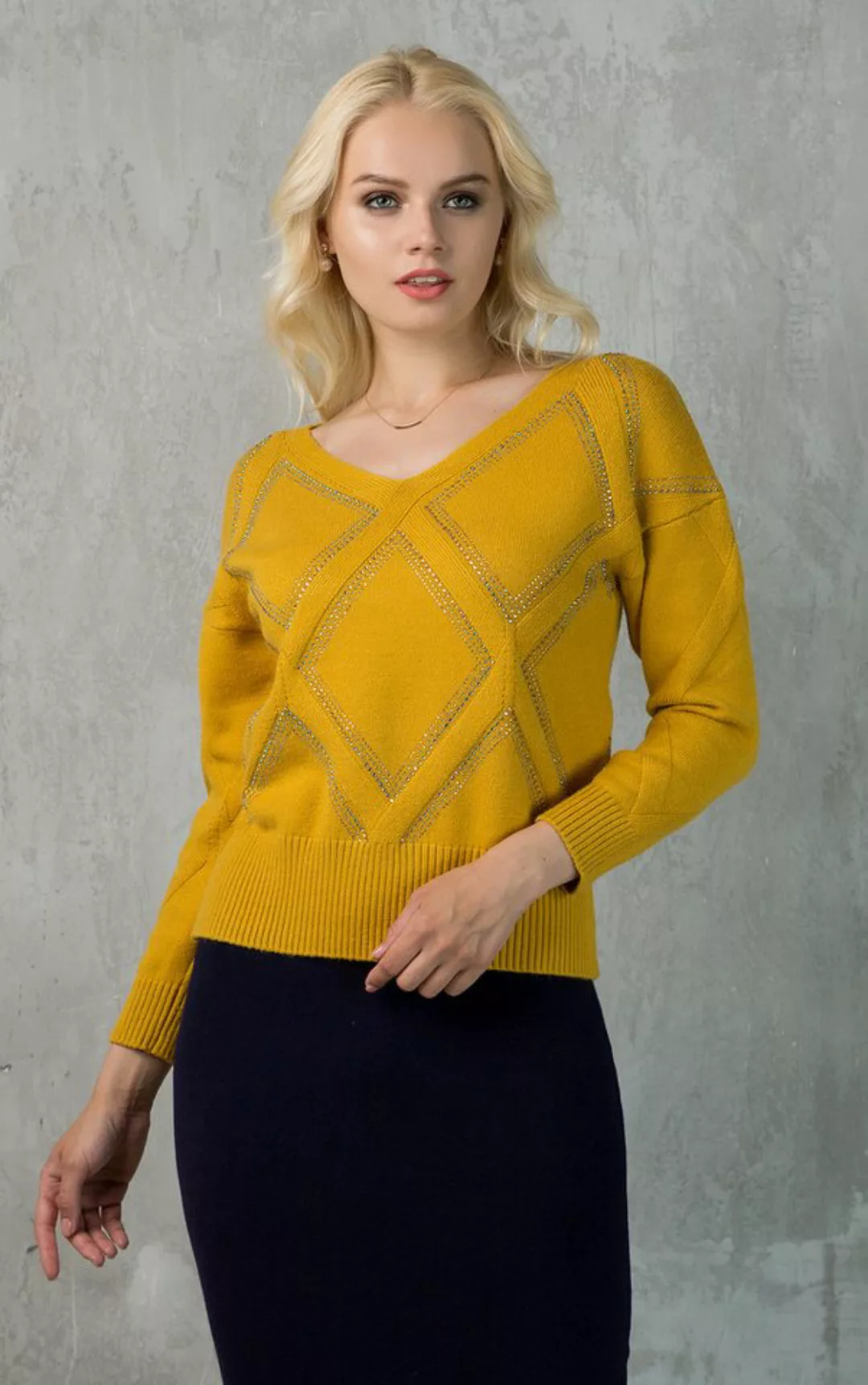 Passioni Strickpullover mit einem Rautenmuster aus Strasssteinen günstig online kaufen