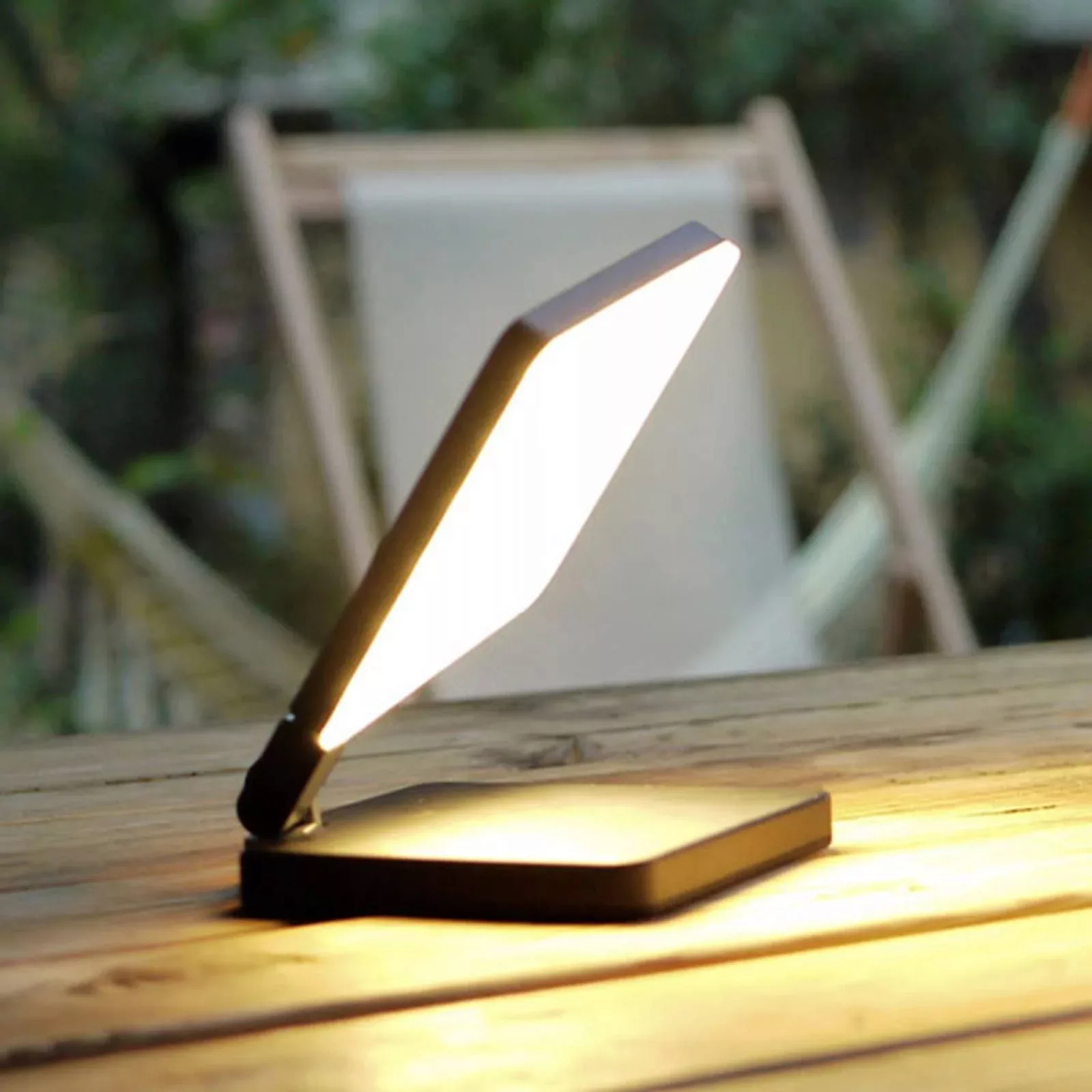 Nimbus Roxxane Fly LED-Tischlampe, schwarz günstig online kaufen