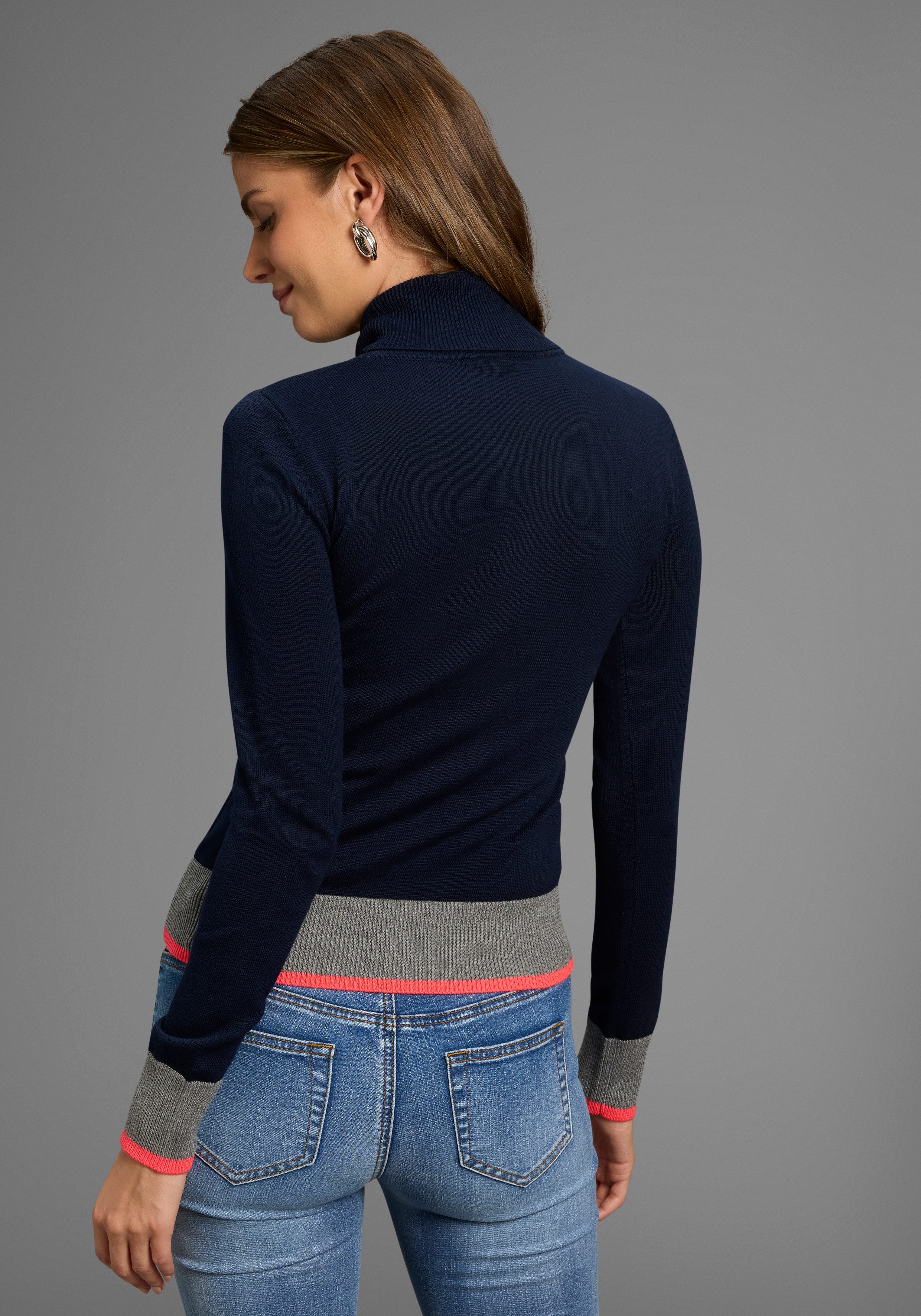 AJC Rollkragenpullover mit Farbkontrasten günstig online kaufen