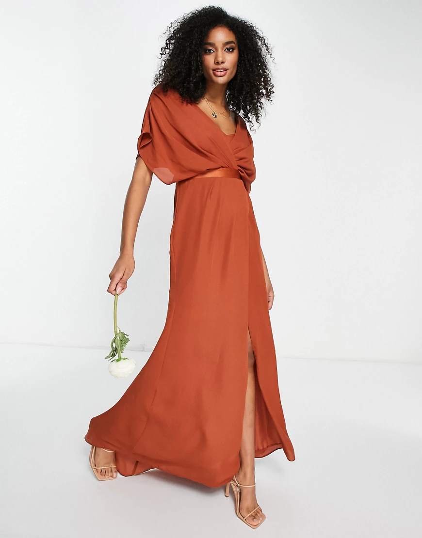 ASOS DESIGN – Kurzärmliges Brautjungfern-Maxikleid in Rostrot mit Wasserfal günstig online kaufen