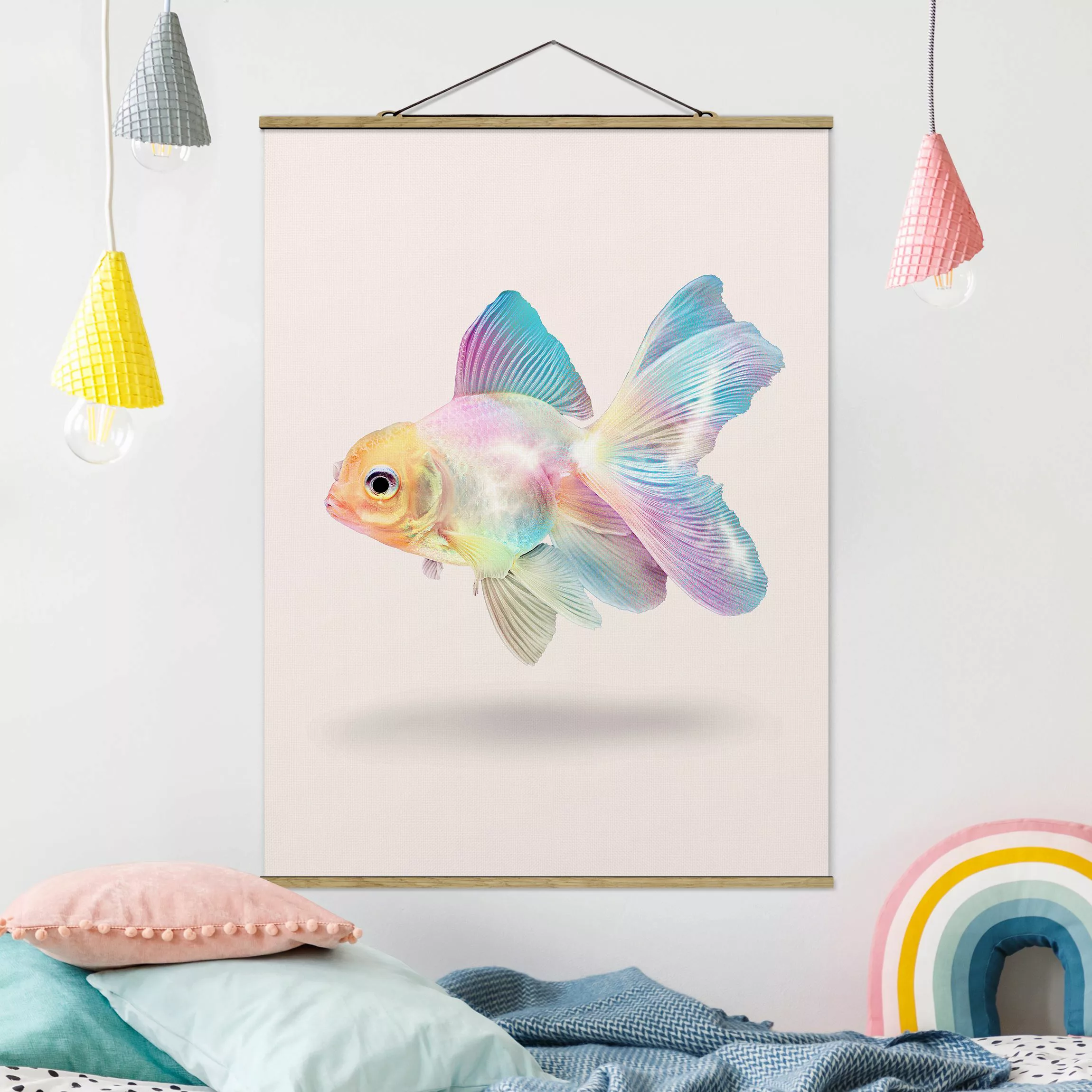 Stoffbild Tiere mit Posterleisten - Hochformat Fisch in Pastell günstig online kaufen