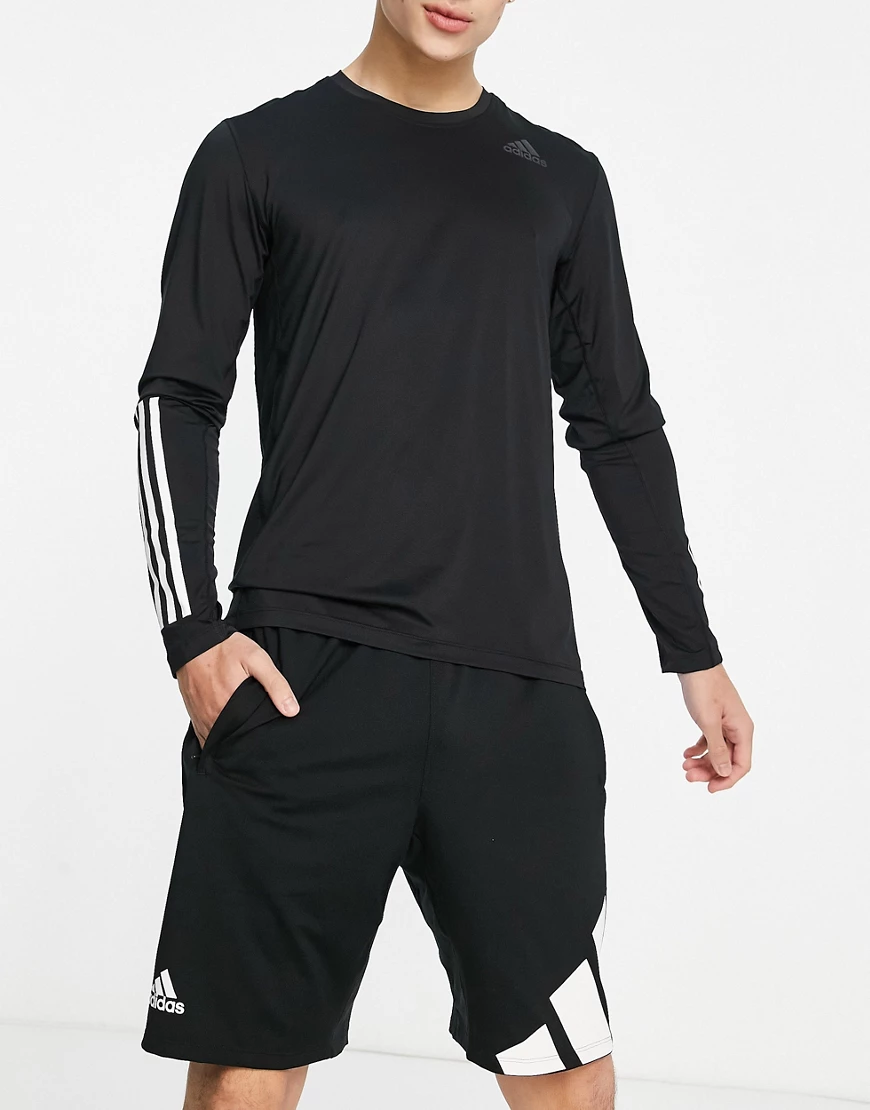 adidas – Training – Techfit – Langärmliges Baselayer-Oberteil in Schwarz mi günstig online kaufen