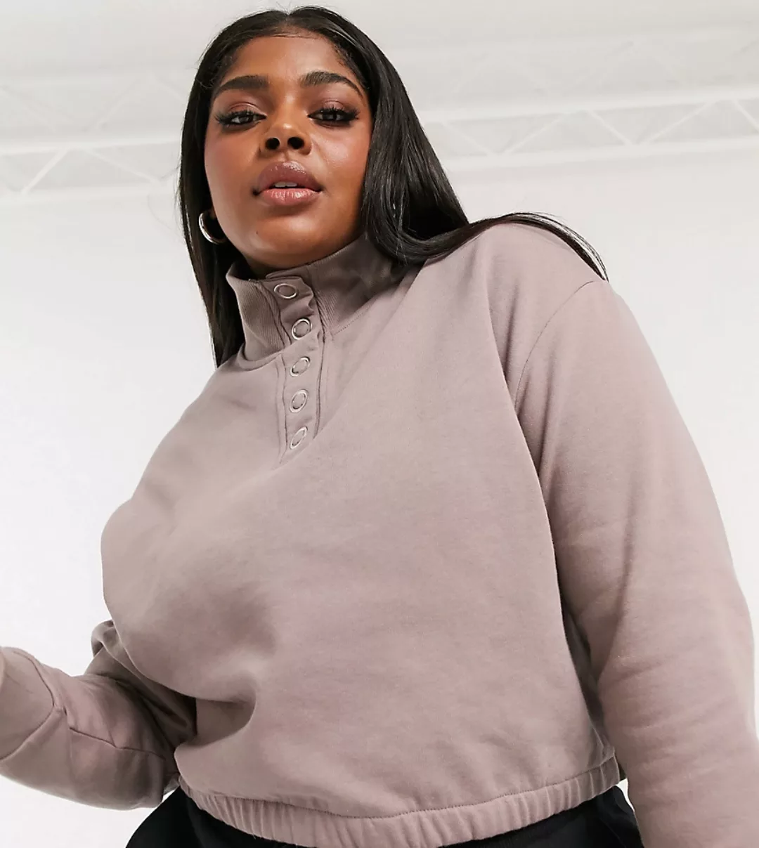 COLLUSION Plus – Exklusives Sweatshirt mit Stehkragen und Druckknöpfen in M günstig online kaufen